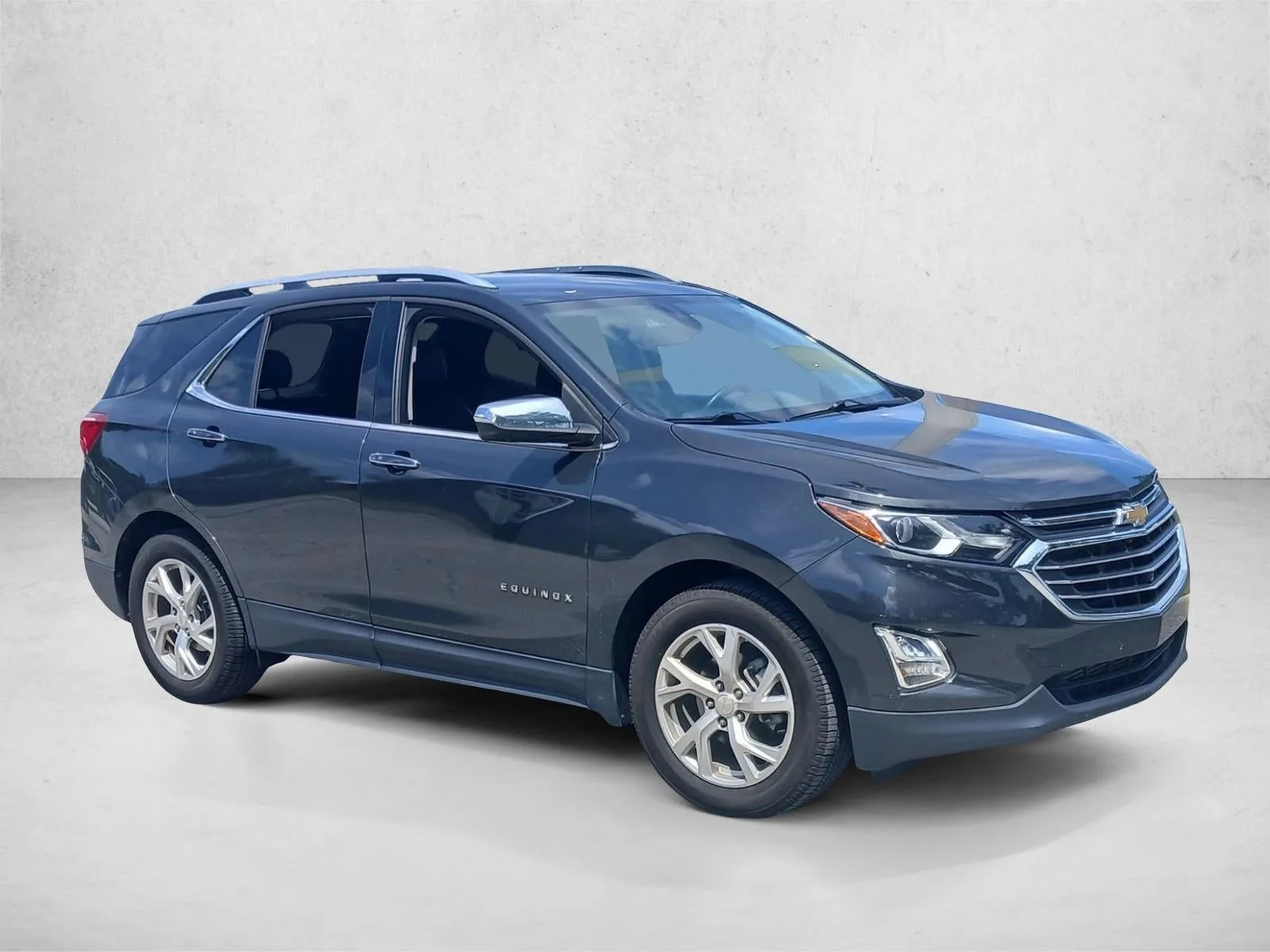 2019 Chevrolet Equinox FWD Premier photo 3