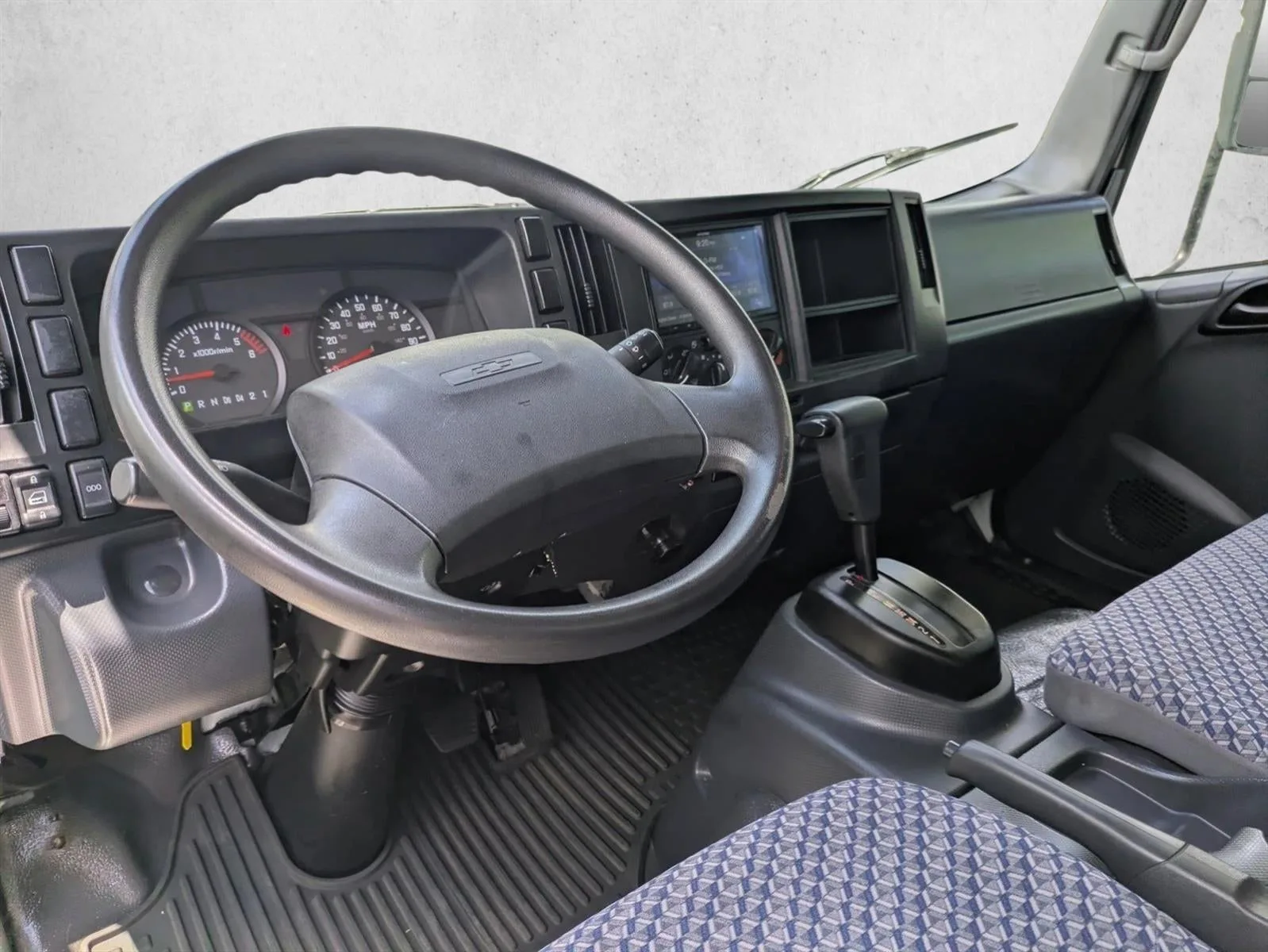 2023 Chevrolet Low Cab Forward 4500 HG 1WT photo 10