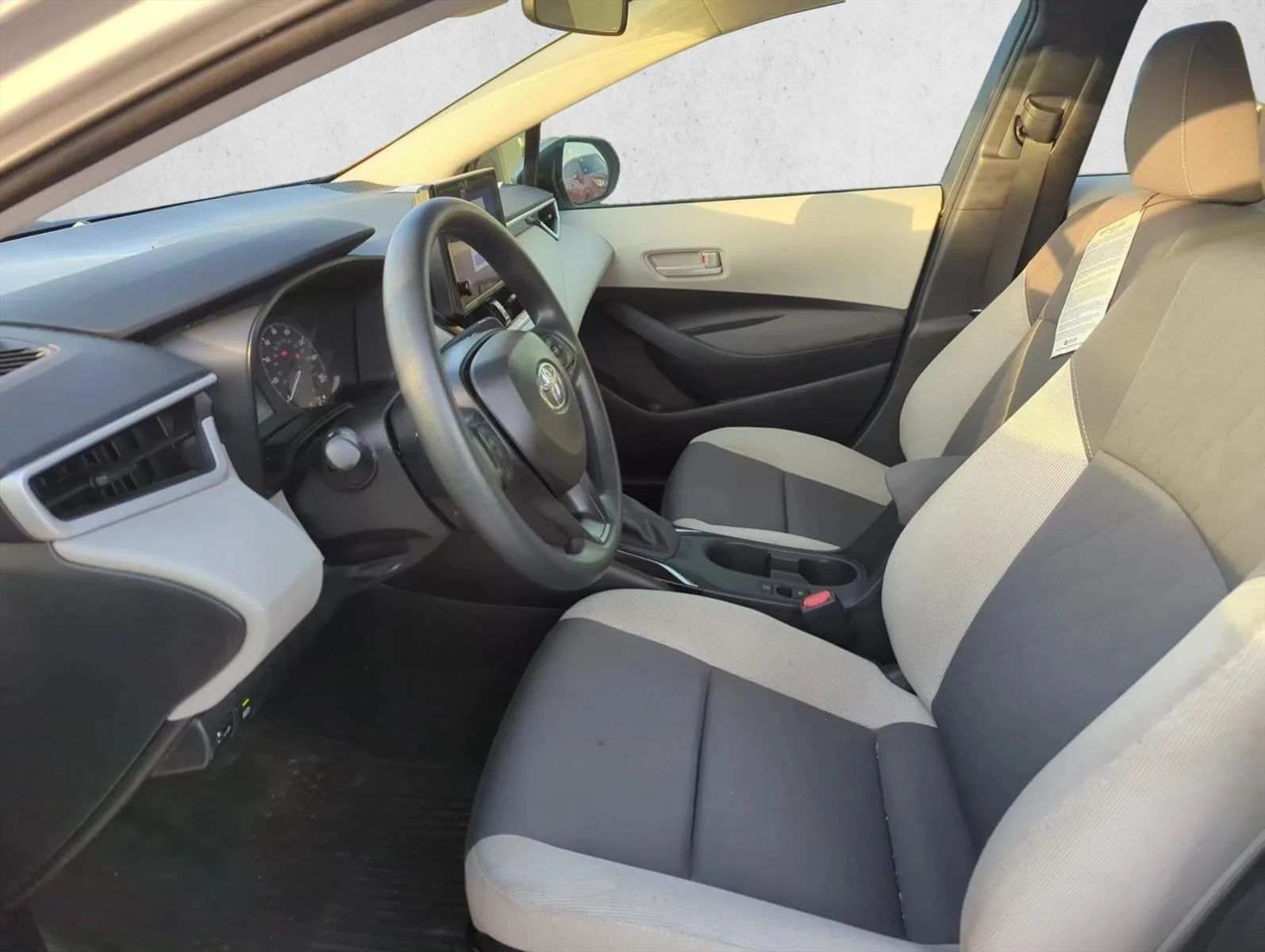 2025 Toyota Corolla LE CVT (Natl) photo 9
