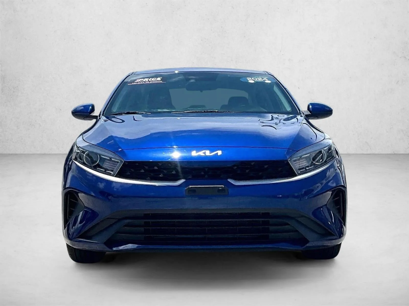 2024 Kia Forte LXS photo 3
