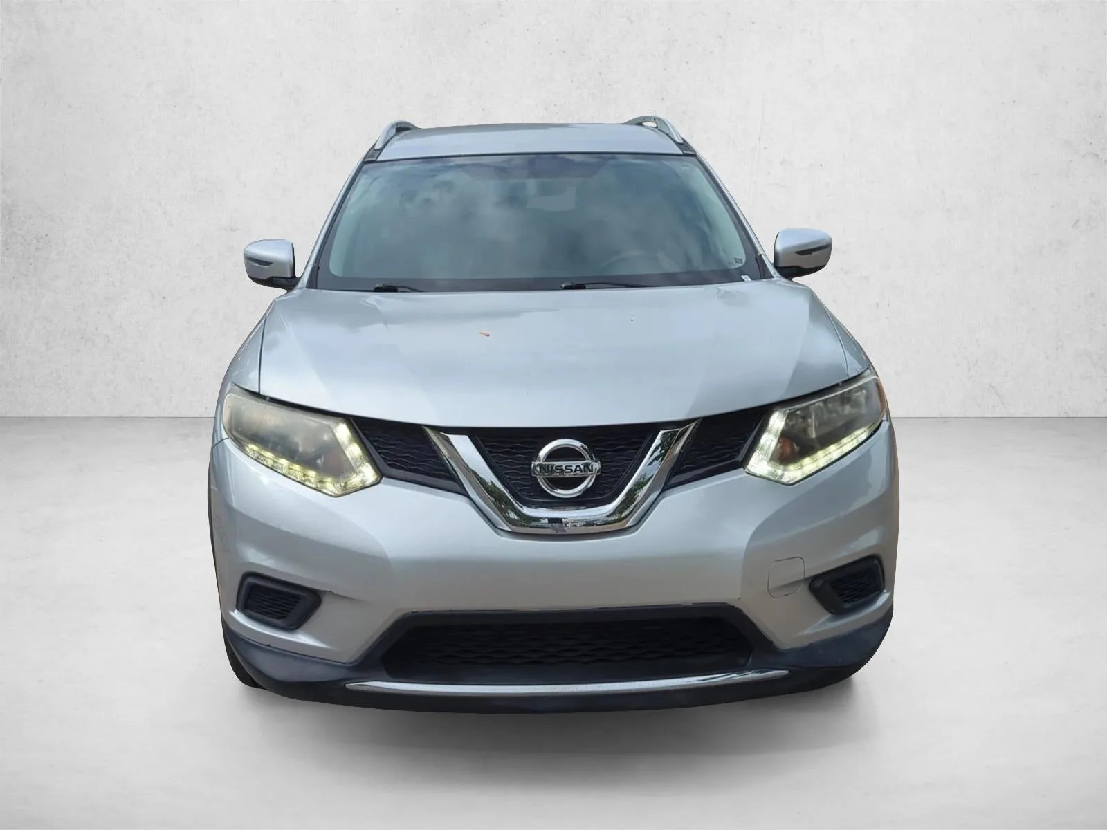 2016 Nissan Rogue FWD 4dr S photo 2