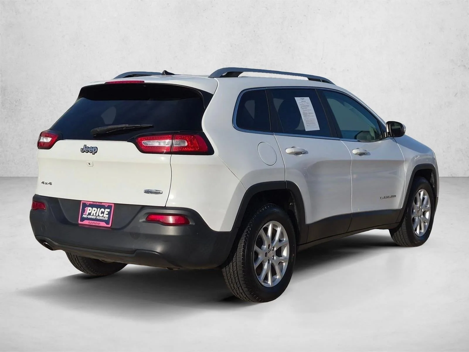 2016 Jeep Cherokee 4WD 4dr Latitude photo 5