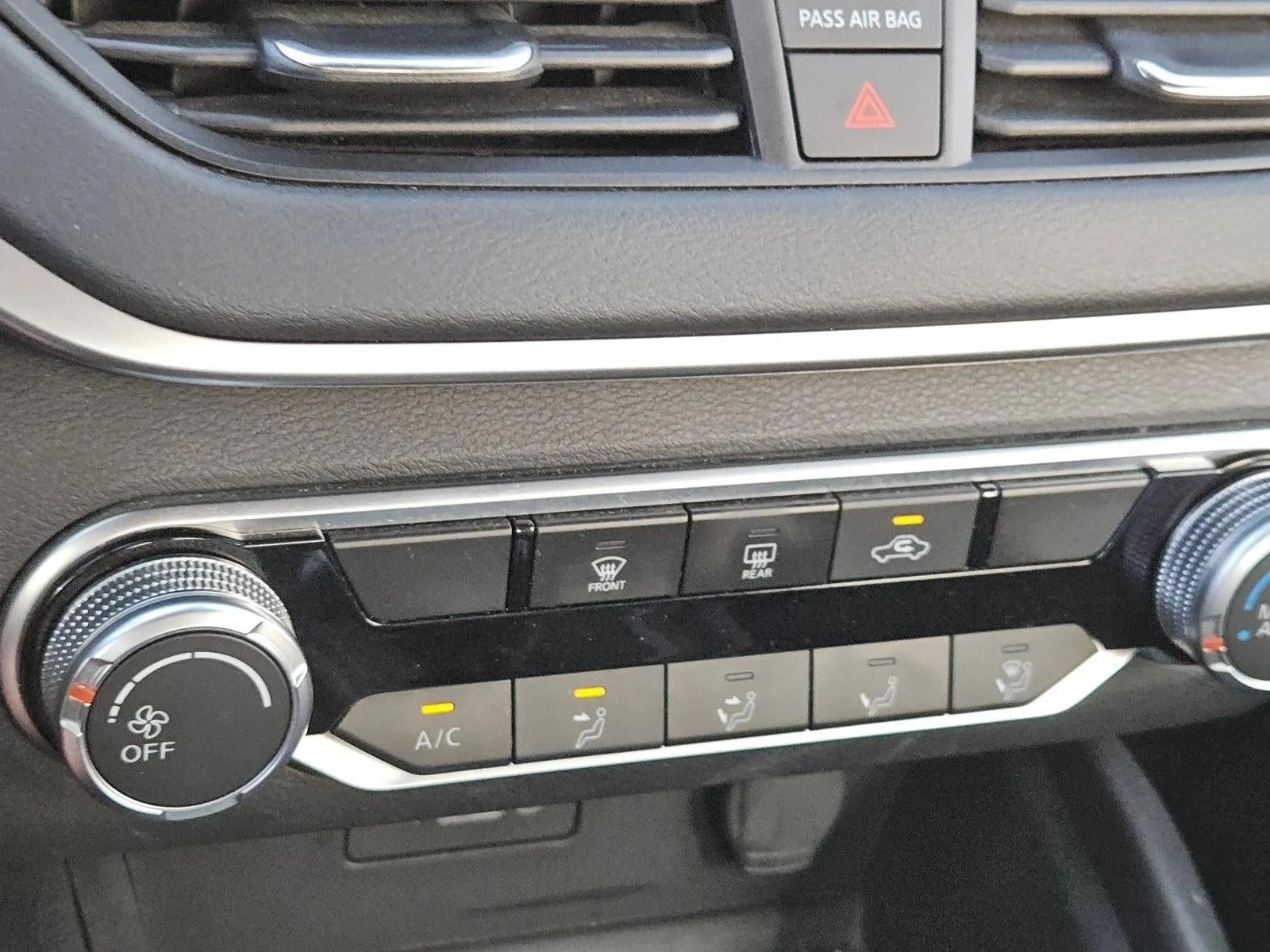 2022 Nissan Altima 2.5 SV Sedan photo 12