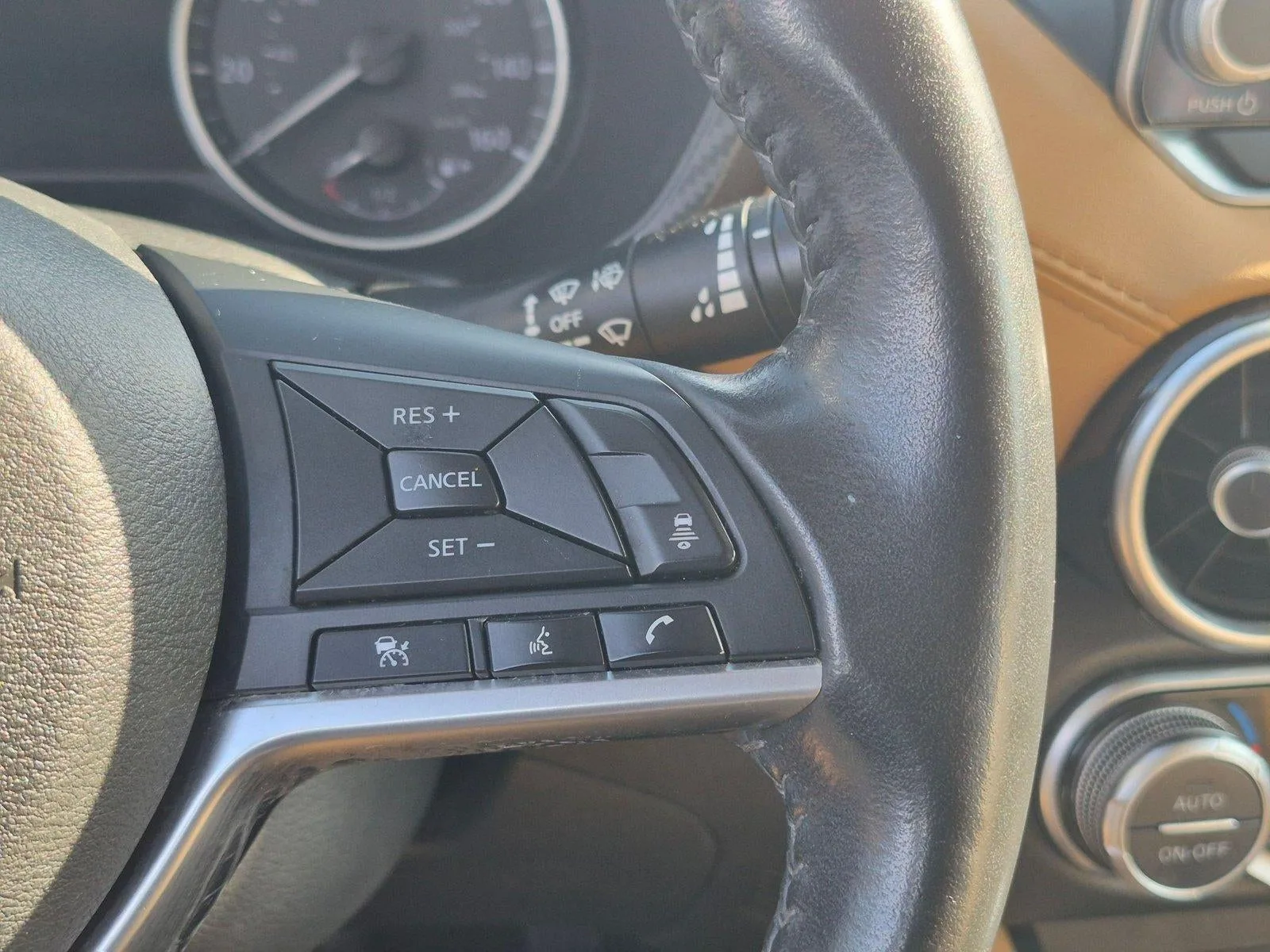 2022 Nissan Sentra SV CVT photo 11