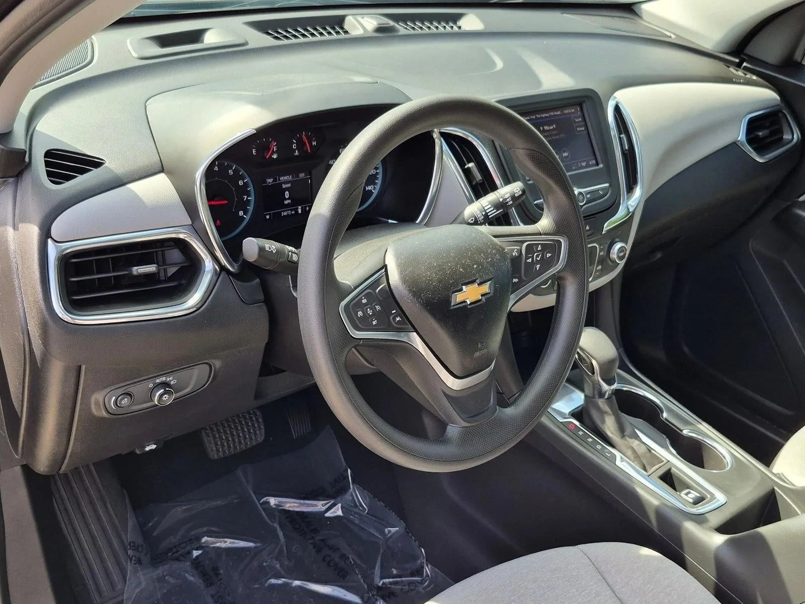 2022 Chevrolet Equinox LS photo 10