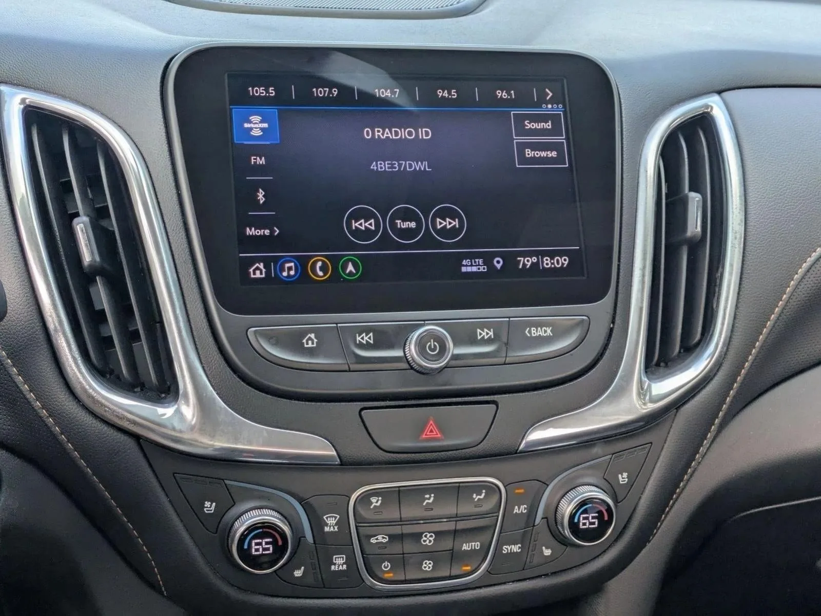2019 Chevrolet Equinox FWD Premier photo 11