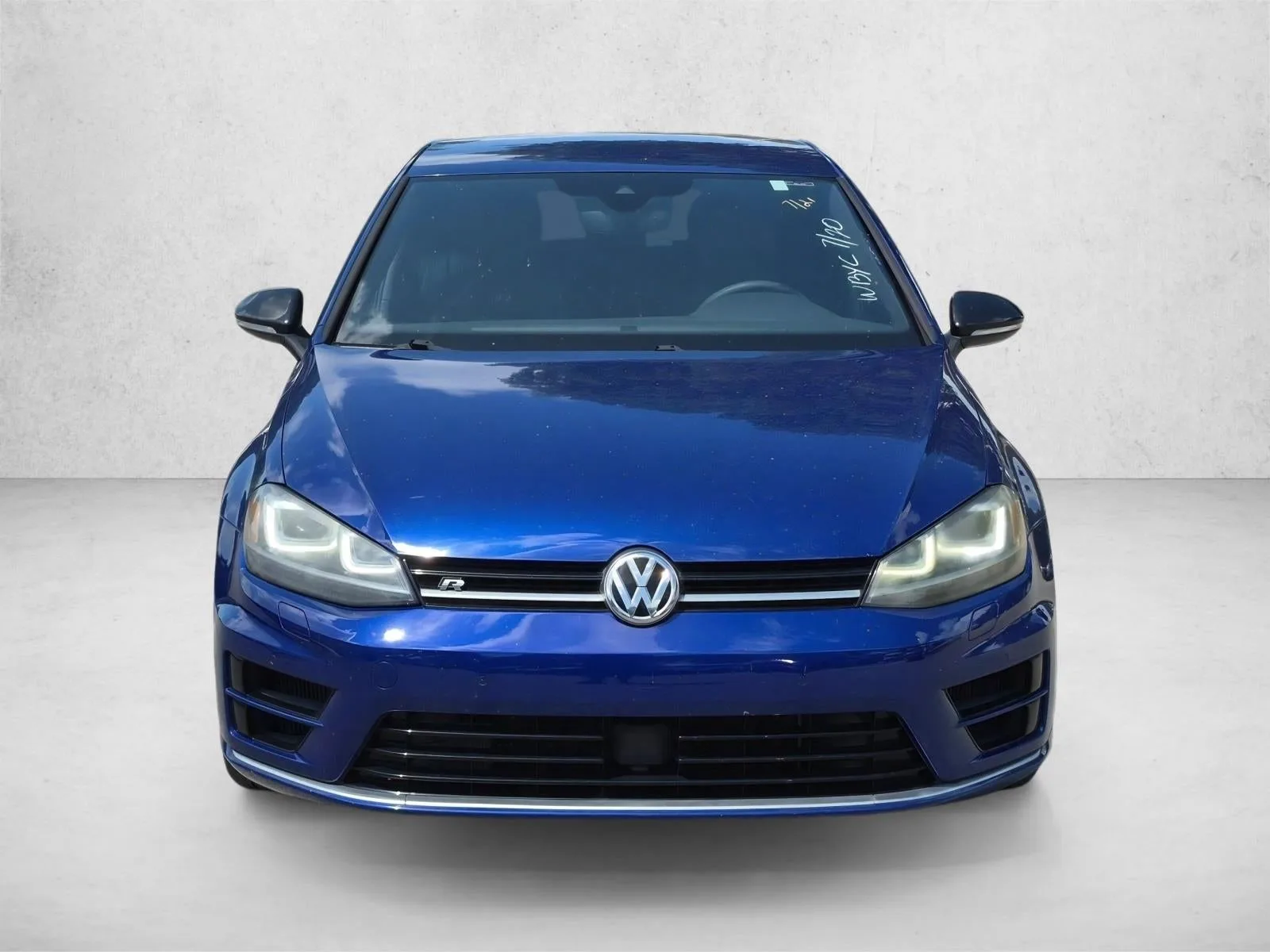 2017 Volkswagen Golf R Base photo 2