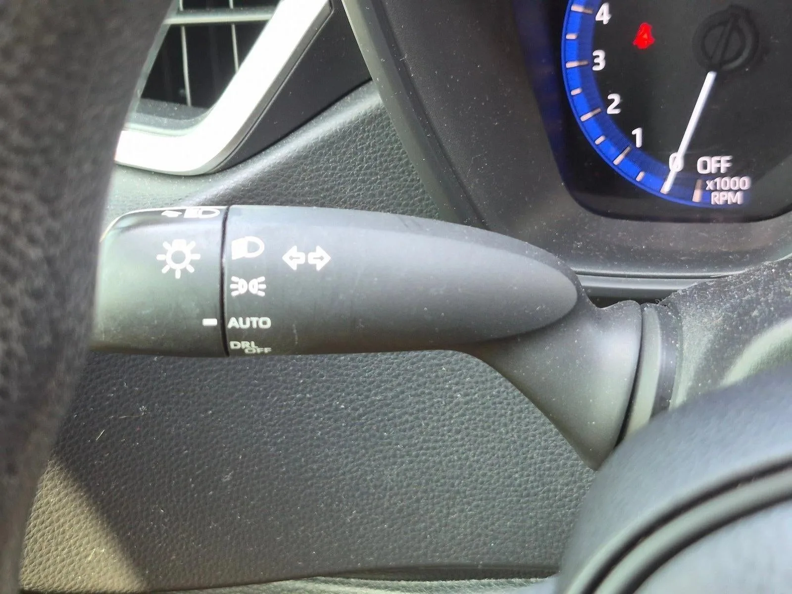 2022 Toyota Corolla Hybrid LE CVT (Natl) photo 6
