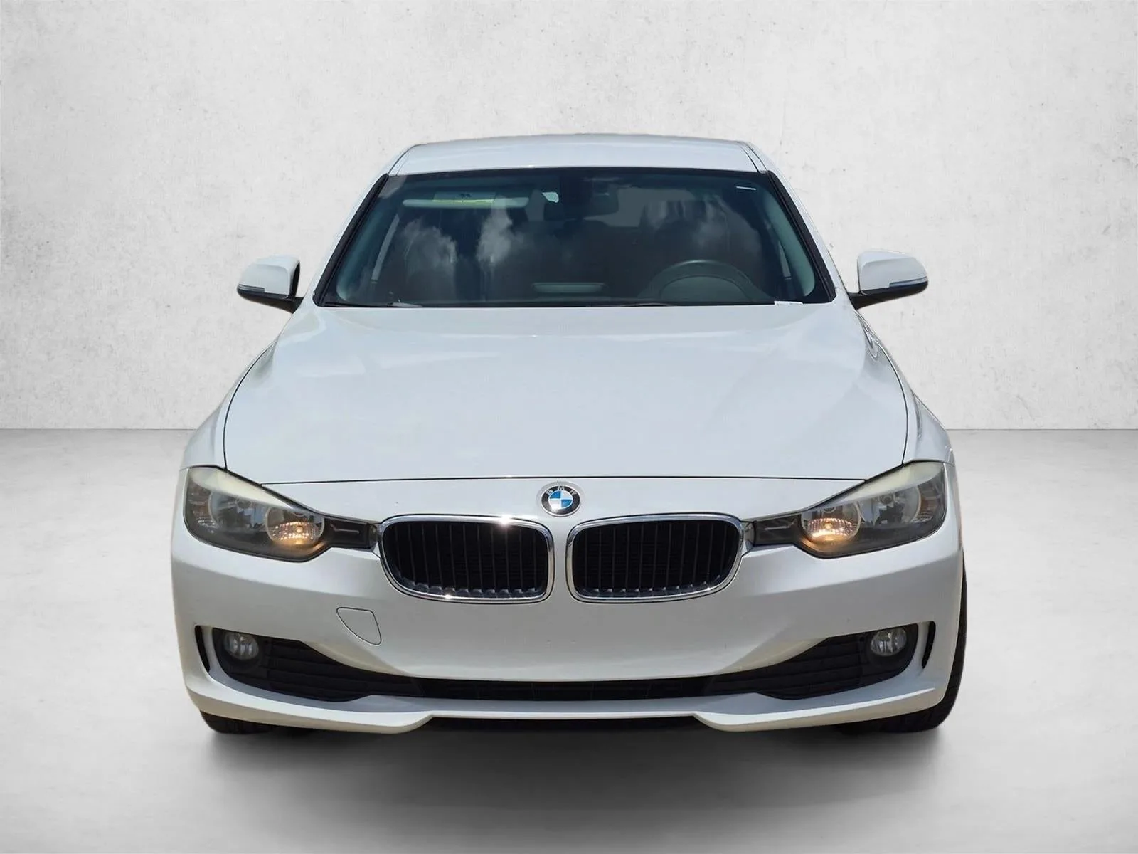 2015 BMW 320i Sedan photo 2