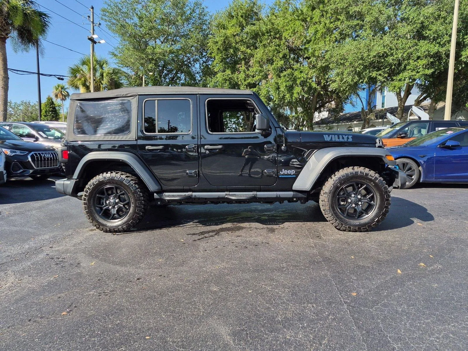 2023 Jeep Wrangler 4xe 4x4 photo 7