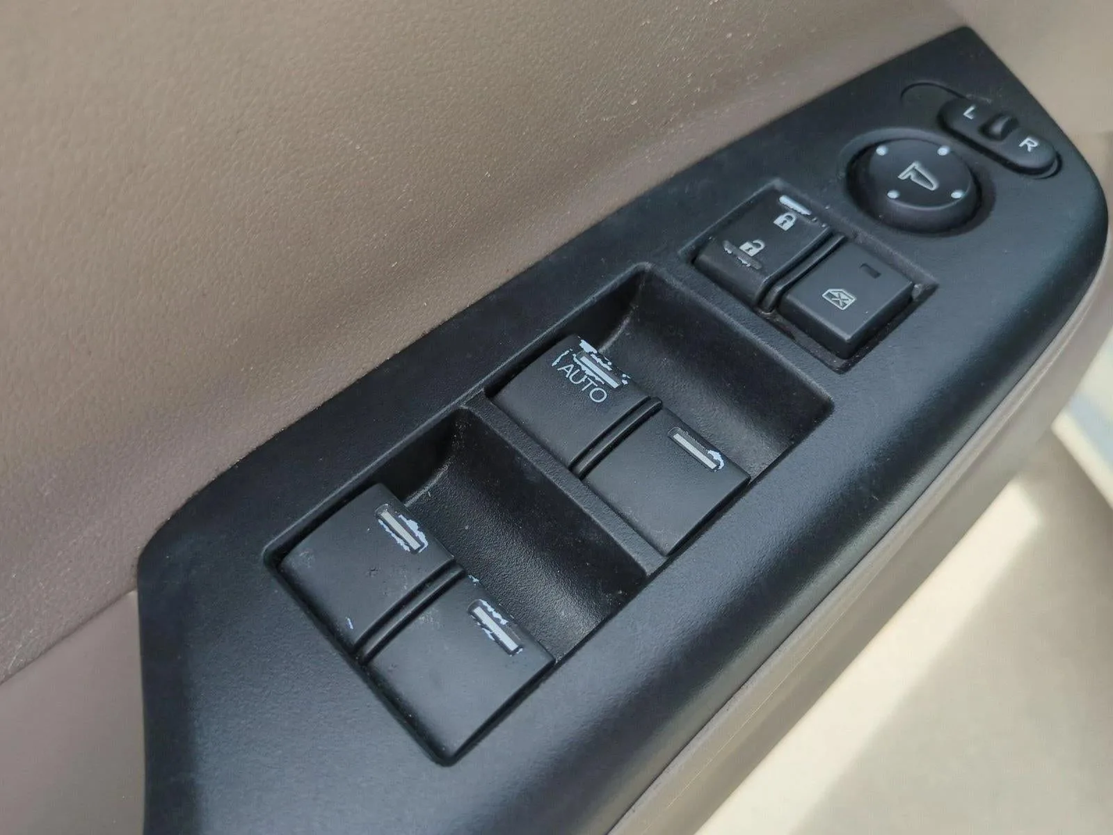2015 Honda Civic Sedan EX-L CVT photo 12