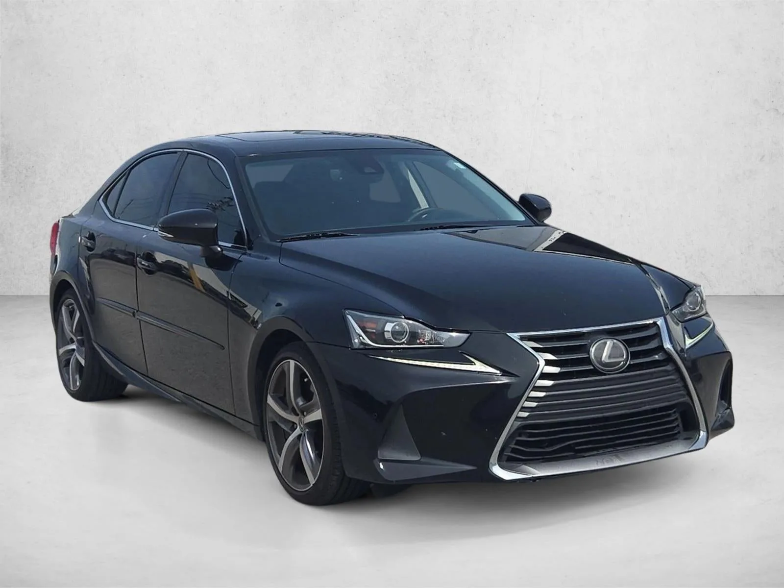 2018 Lexus IS 300 photo 3