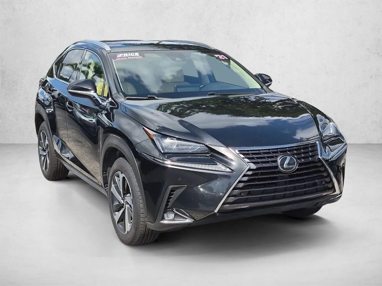 2021 Lexus NX 300 photo 3