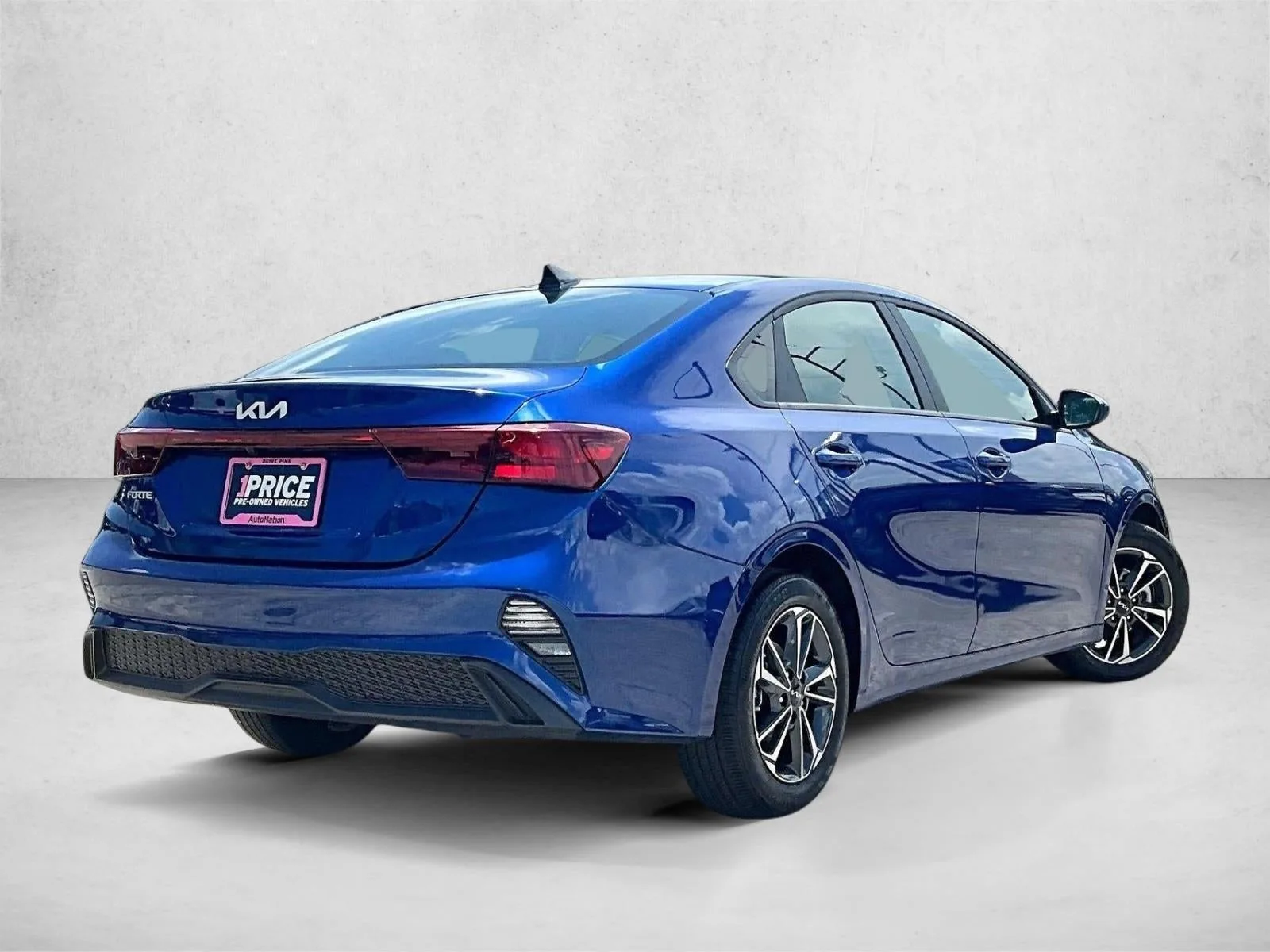 2024 Kia Forte LXS photo 2