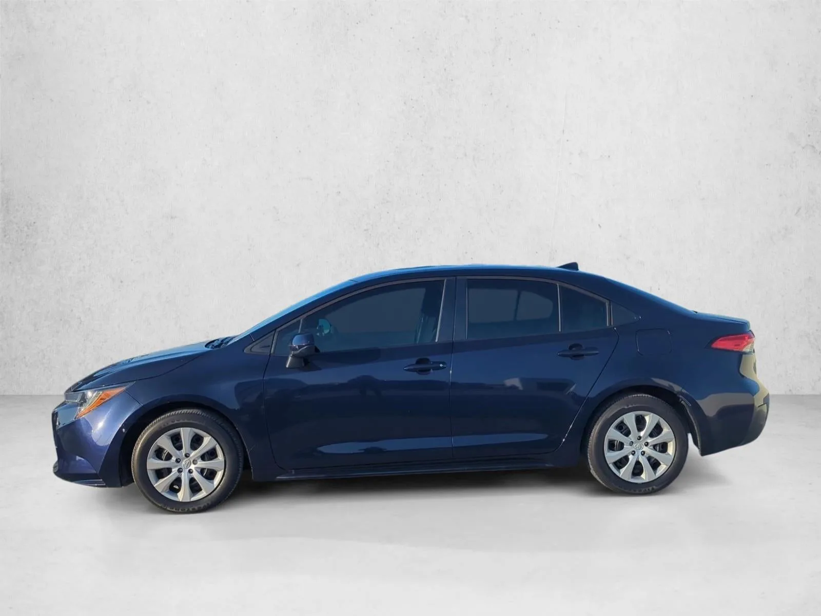 2024 Toyota Corolla LE CVT (Natl) photo 5