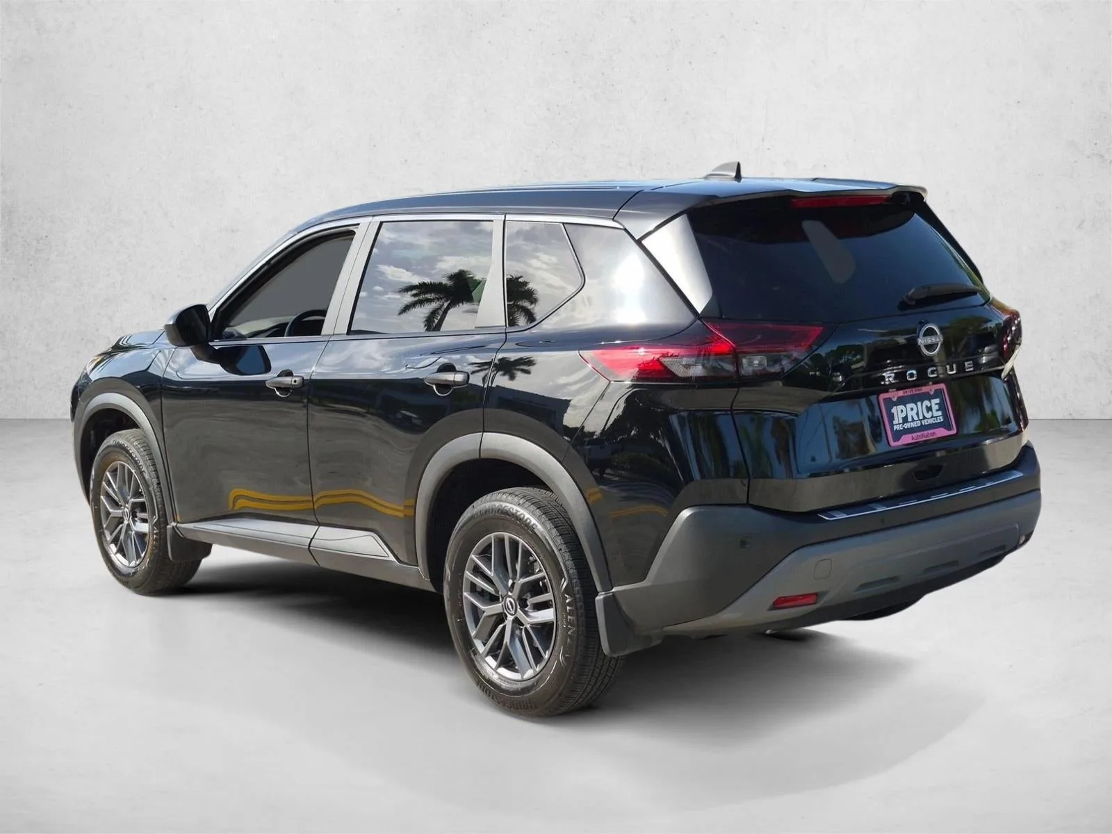 2023 Nissan Rogue FWD S photo 8