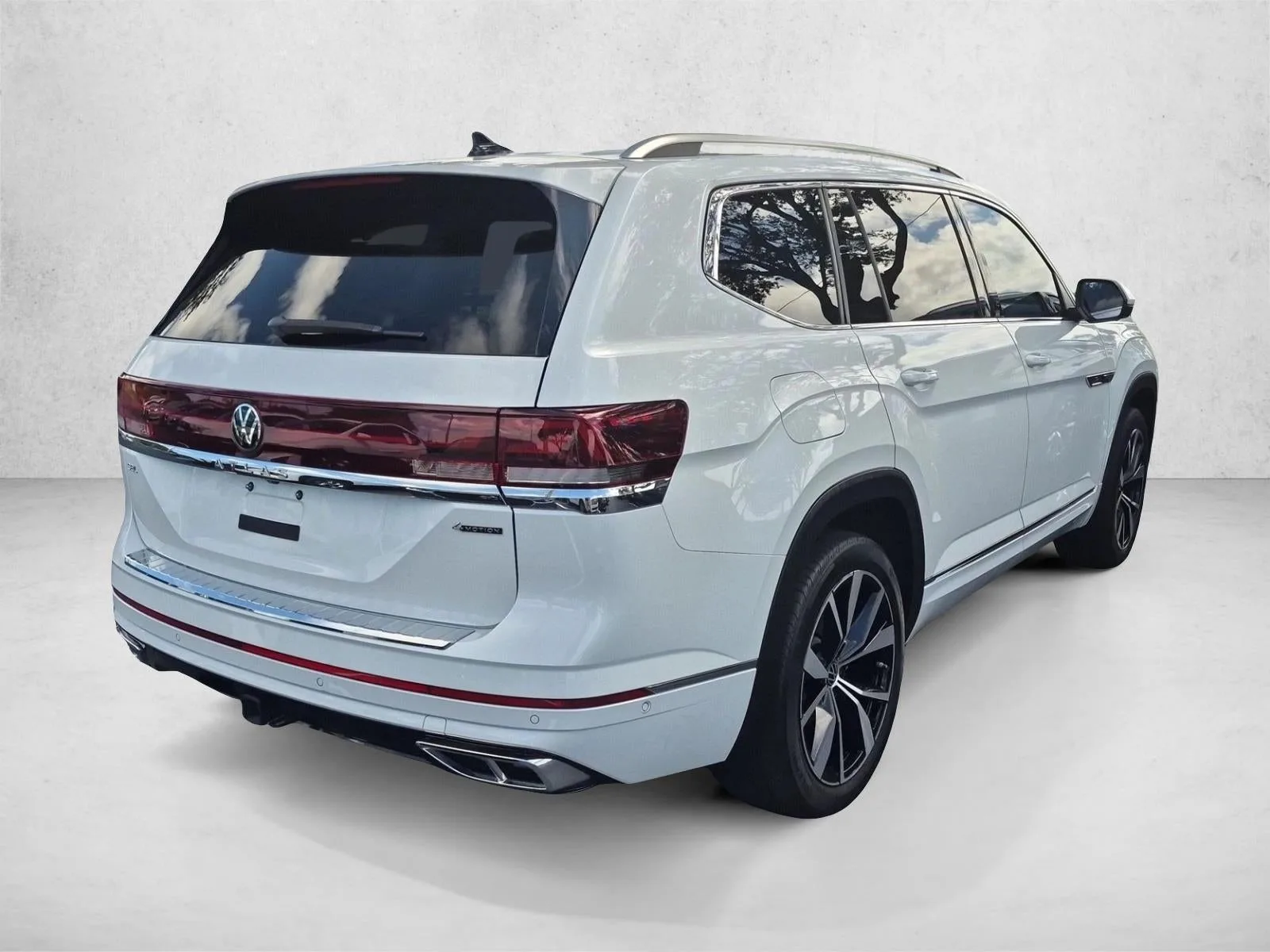 2024 Volkswagen Atlas 2.0T SEL Premium R-Line photo 5