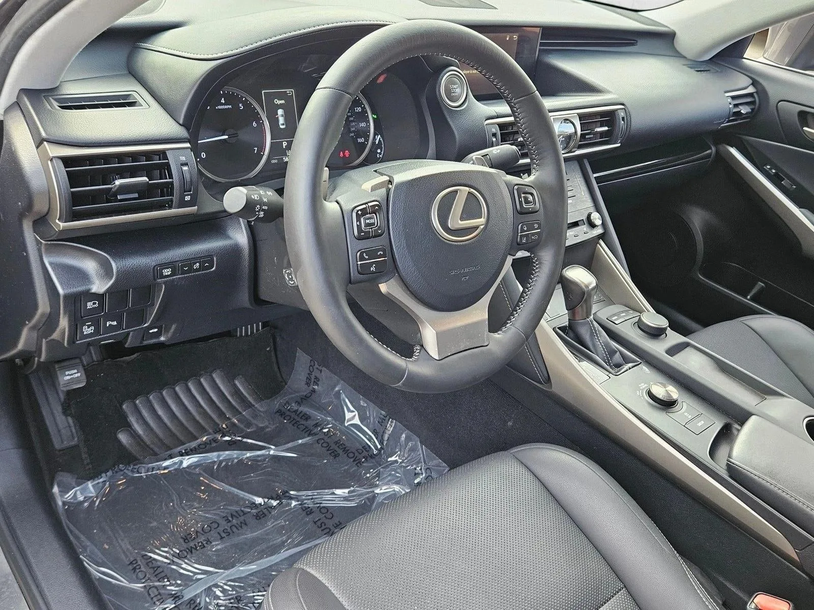 2019 Lexus IS 300 RWD photo 9