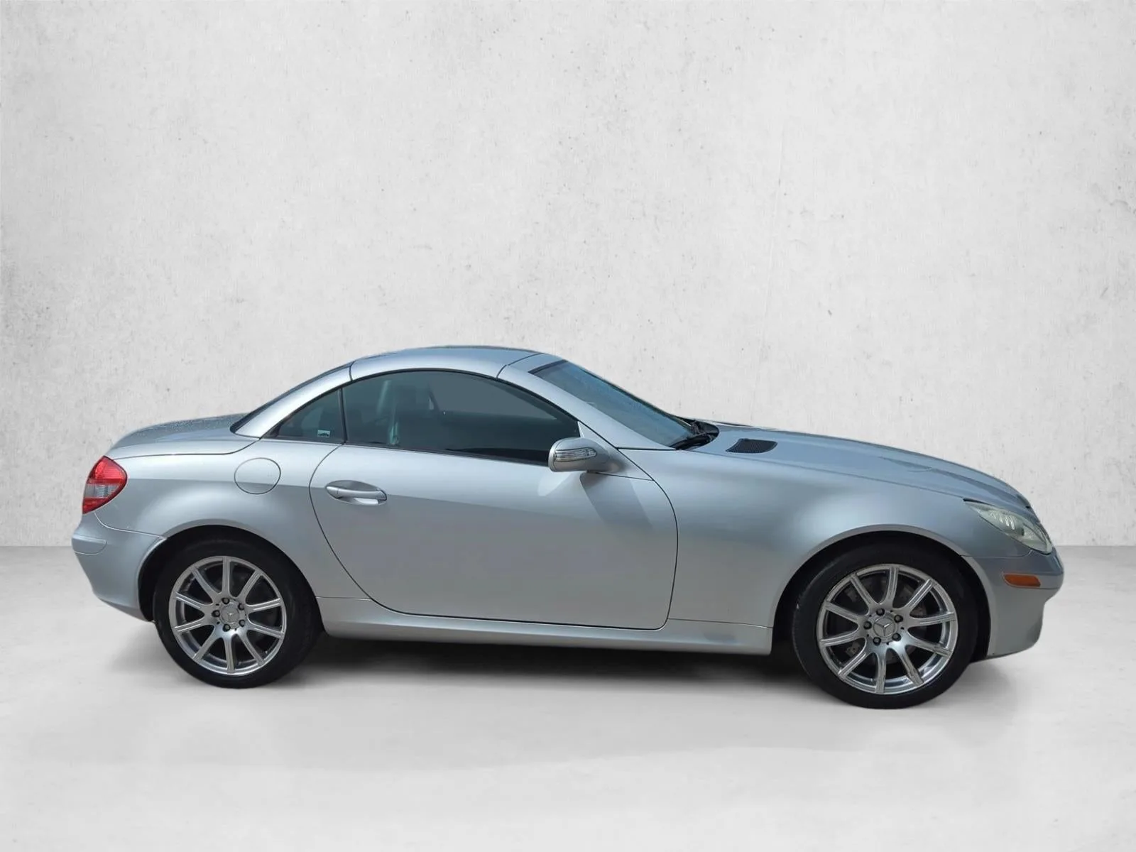 2005 Mercedes-Benz SLK Base photo 4