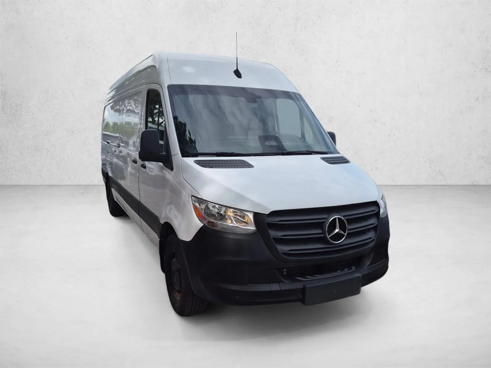 2025 Mercedes-Benz Sprinter Cargo Van Base photo 3