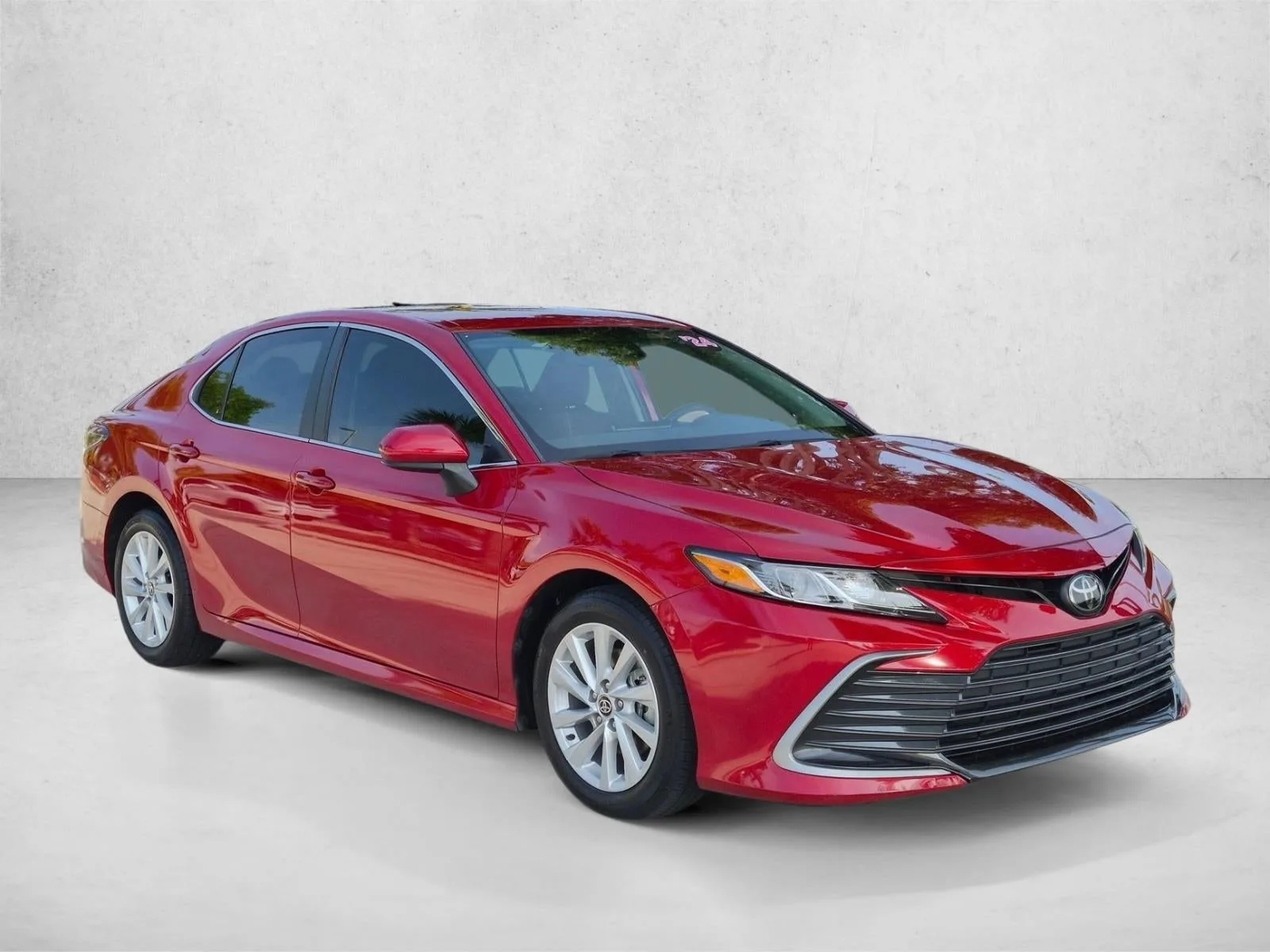 2024 Toyota Camry LE Auto (SE) photo 3