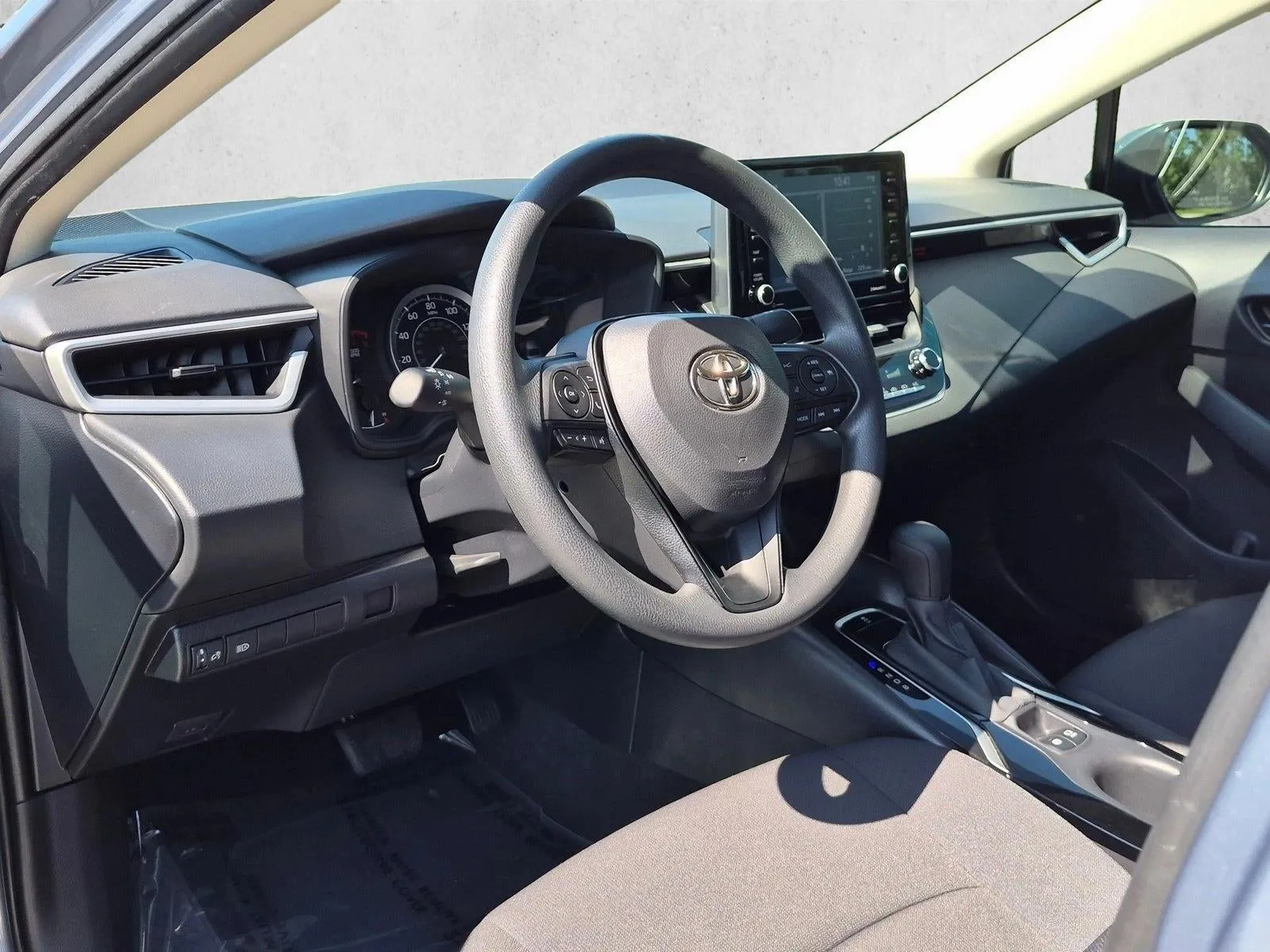 2022 Toyota Corolla LE CVT (Natl) photo 10