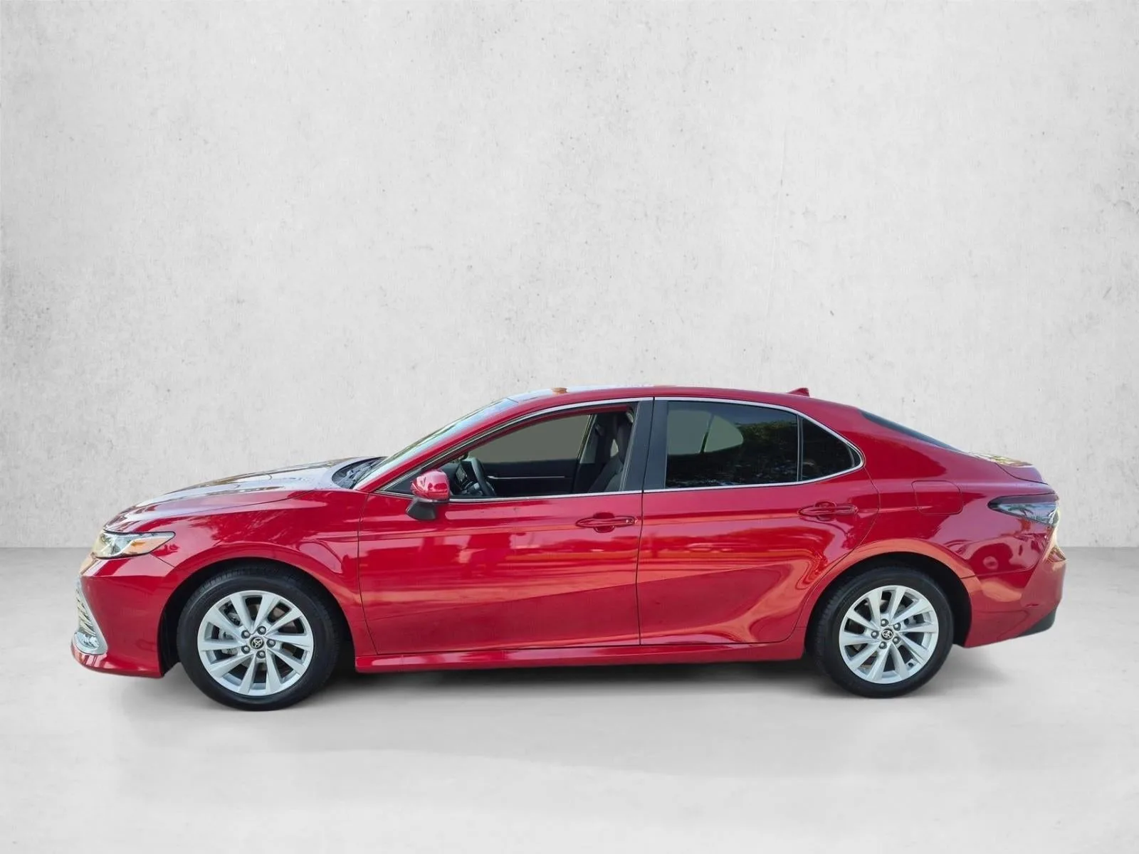 2024 Toyota Camry LE Auto (SE) photo 8