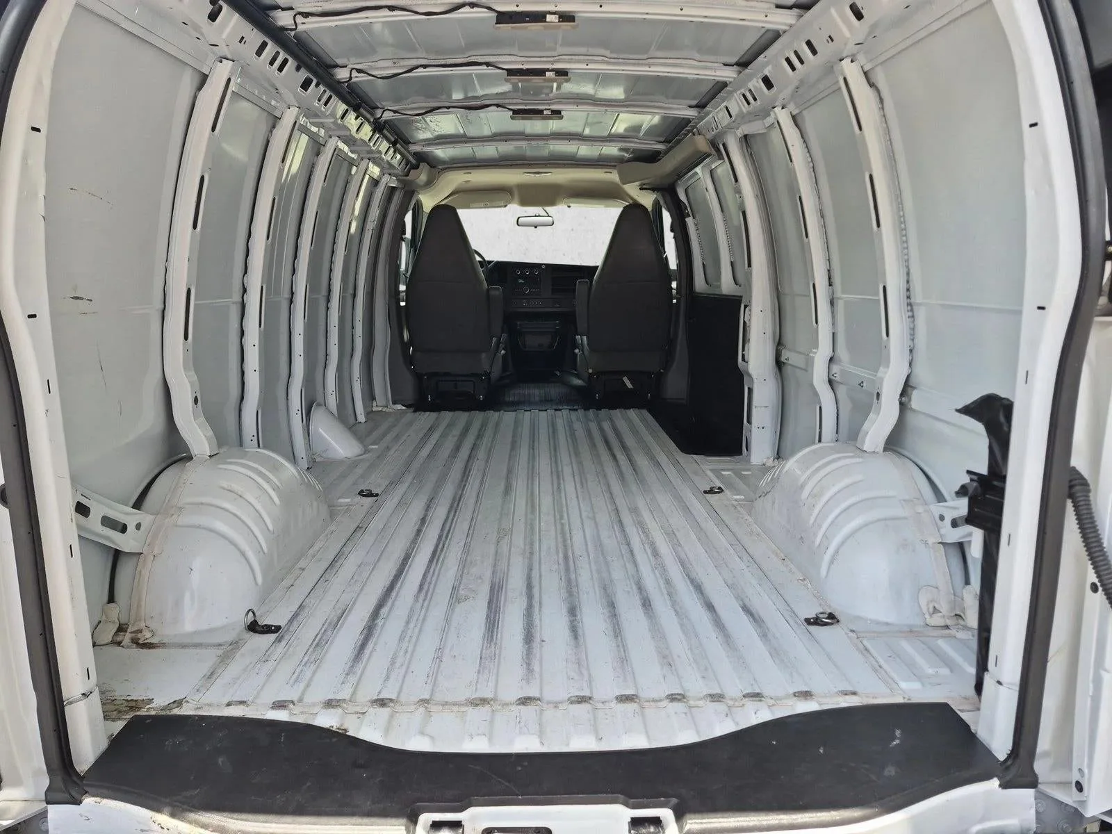 2025 Chevrolet Express Cargo Base photo 6