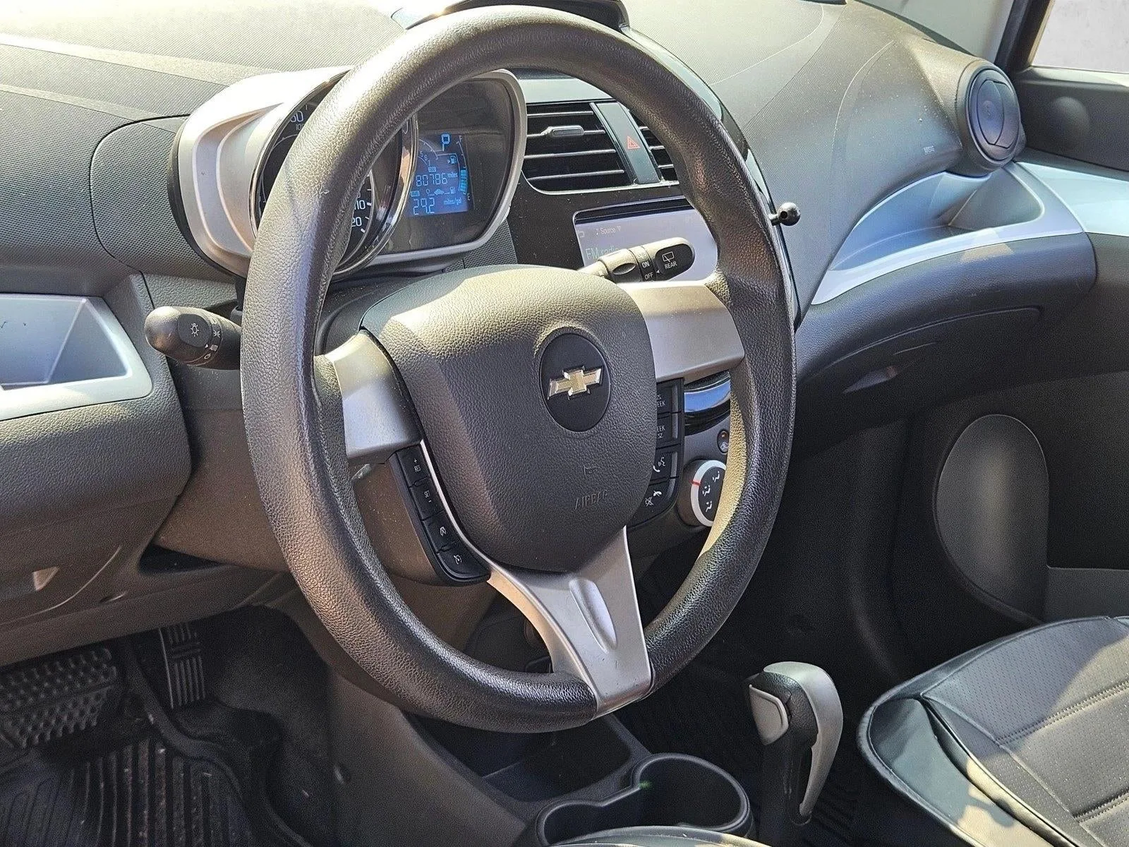 2015 Chevrolet Spark Hatch 1LT (Automatic) photo 7