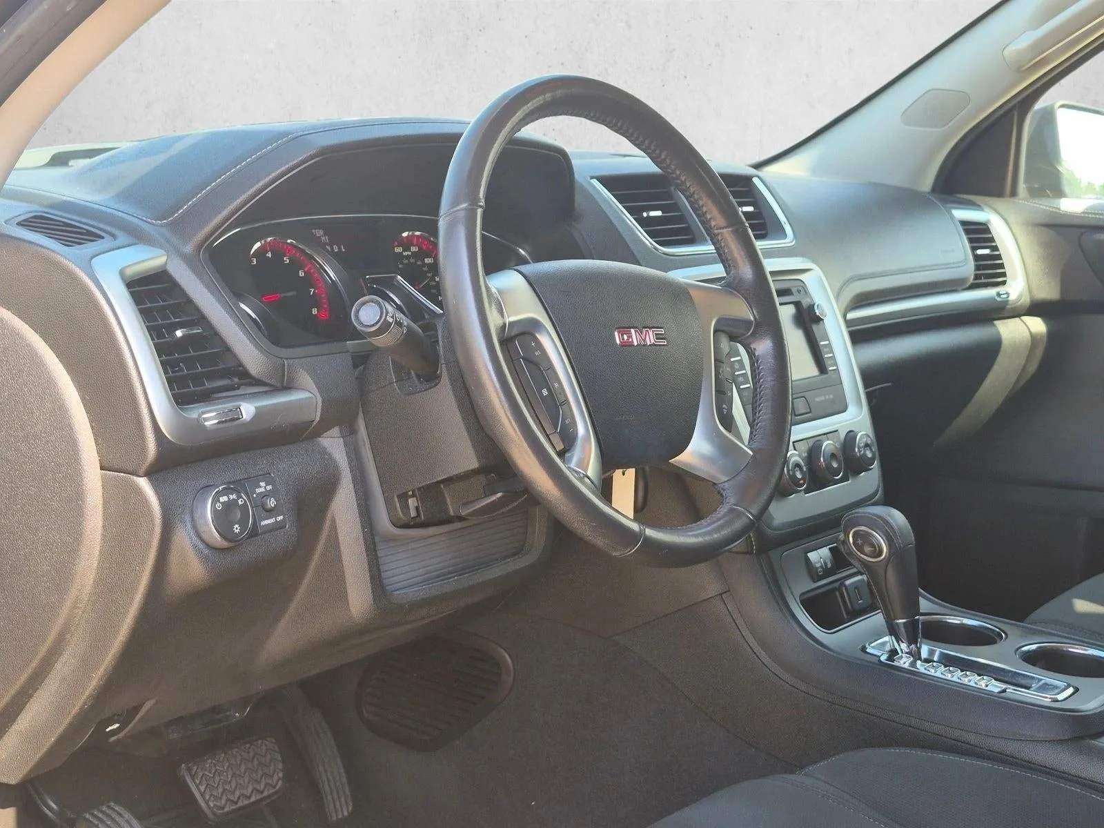 2015 GMC Acadia FWD SLE-1 photo 2