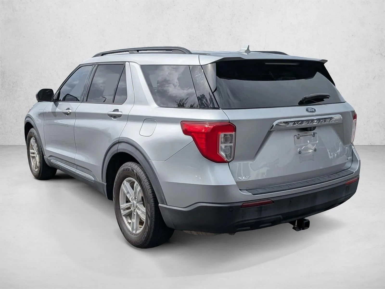 2020 Ford Explorer XLT RWD photo 8