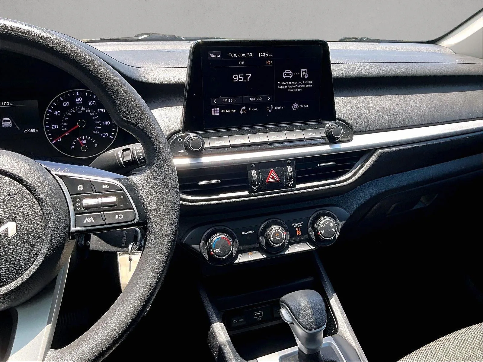 2024 Kia Forte LXS photo 8
