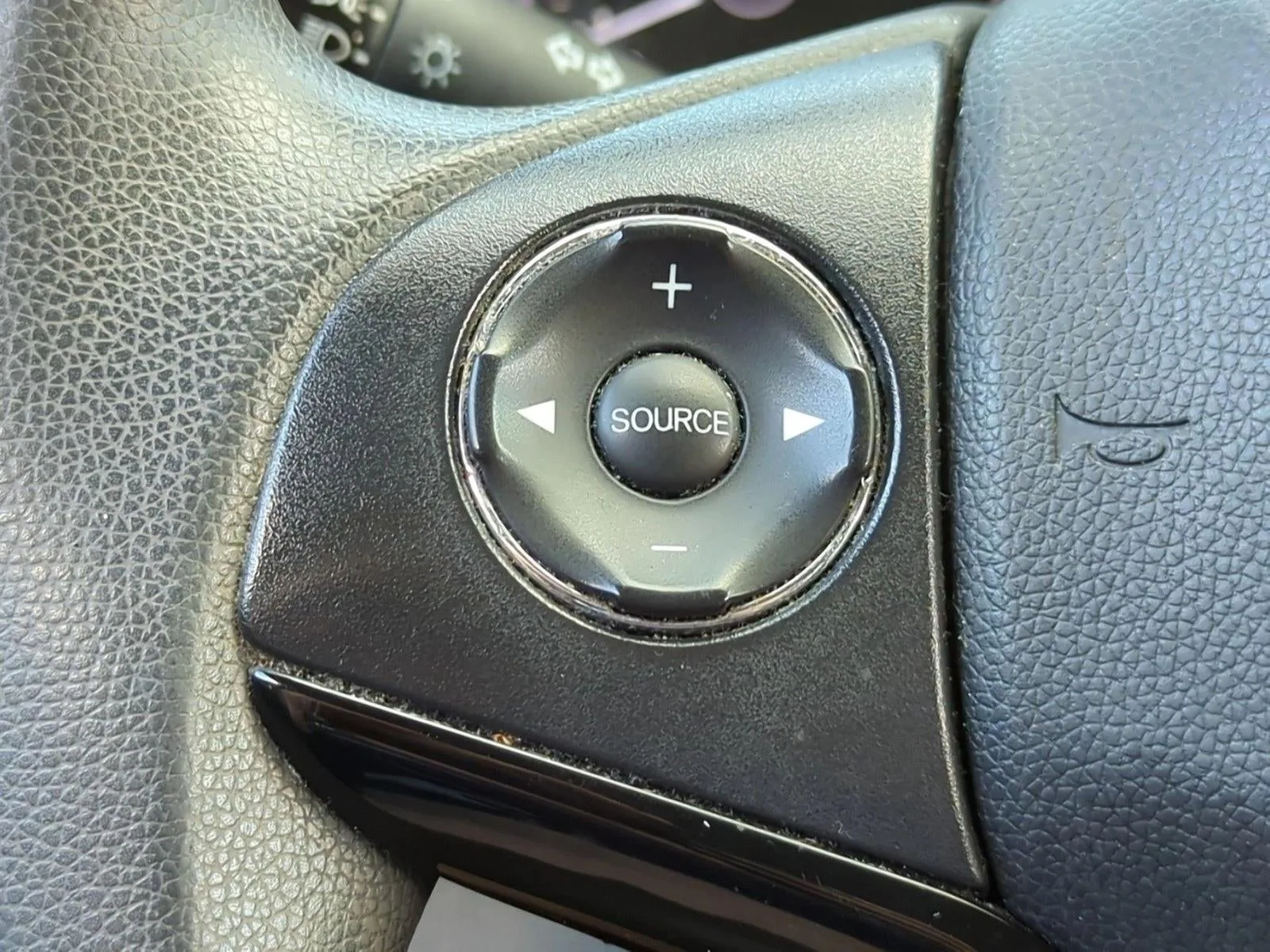 2020 Honda HR-V LX 2WD CVT photo 11
