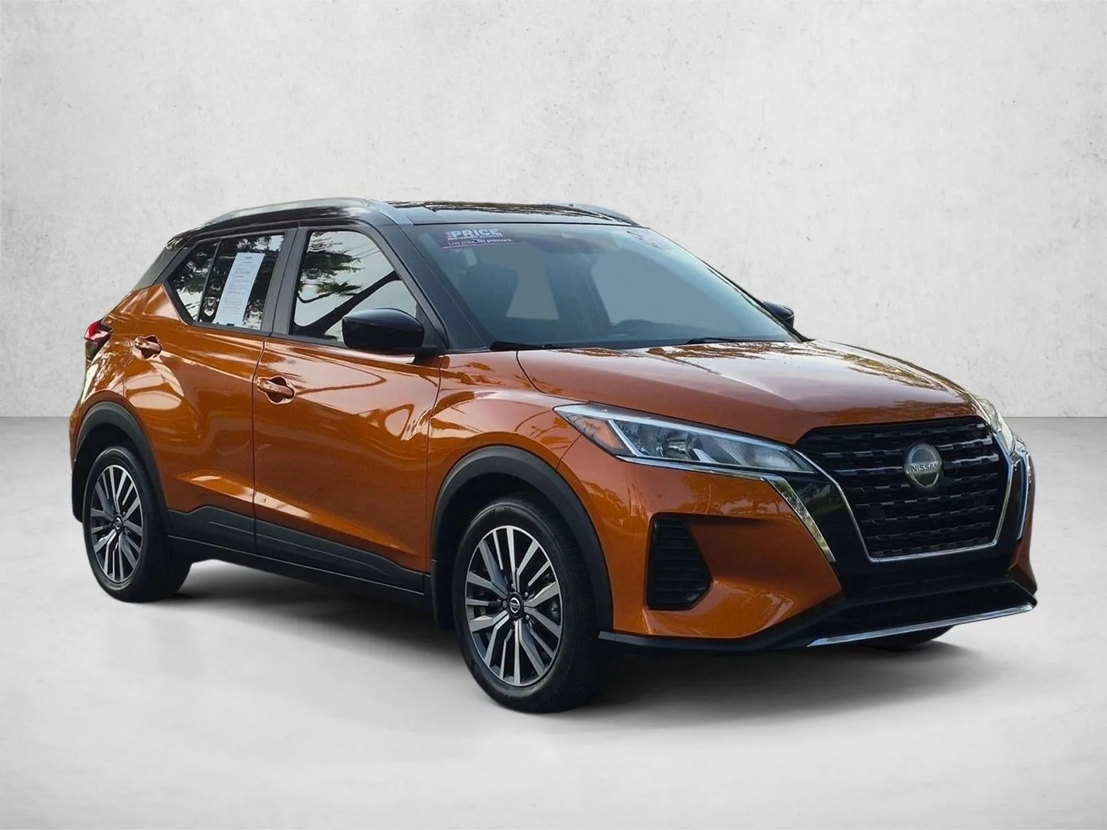 2021 Nissan Kicks SV FWD photo 3