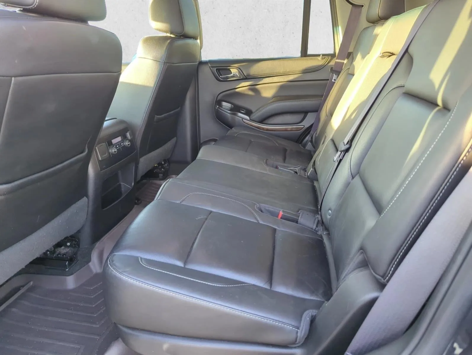 2017 Chevrolet Tahoe 4WD LT photo 9