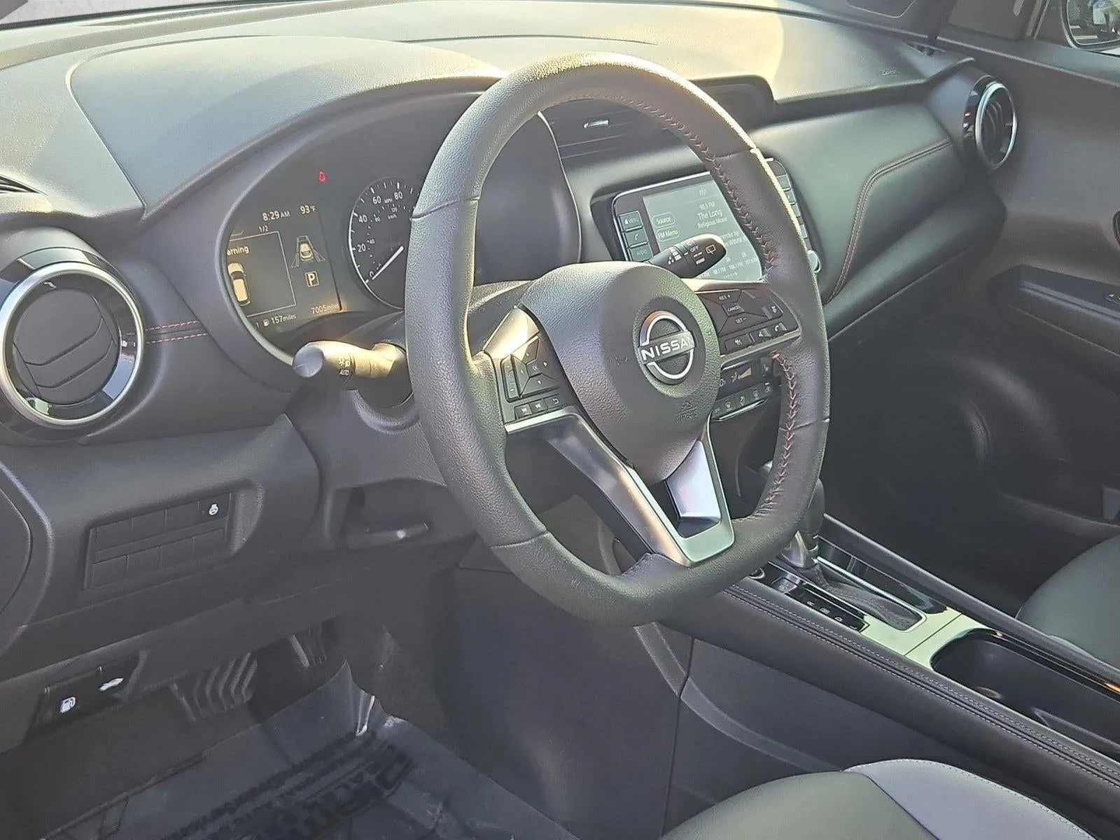 2024 Nissan Kicks SR FWD photo 10