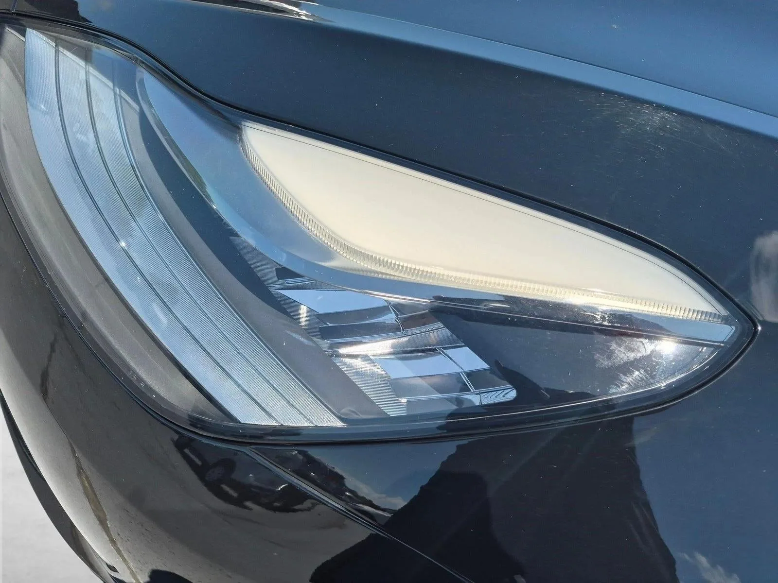 2018 Tesla Model 3 Long Range Battery RWD photo 8