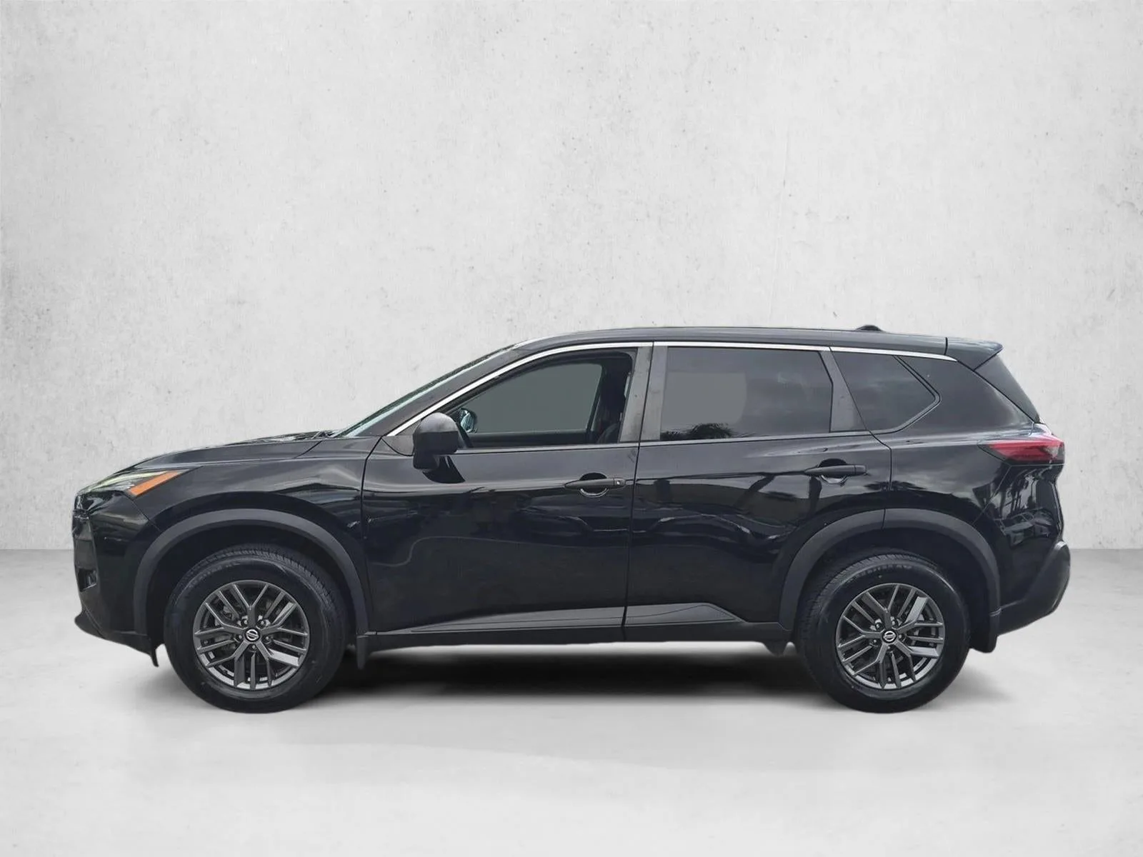2021 Nissan Rogue FWD S photo 7