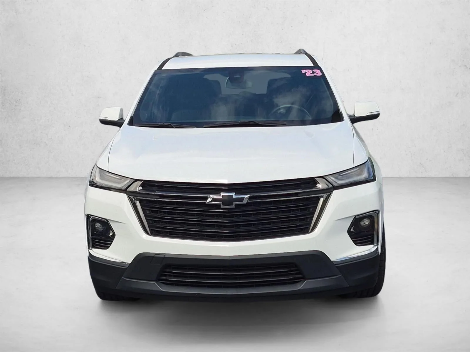 2023 Chevrolet Traverse LT Cloth photo 2