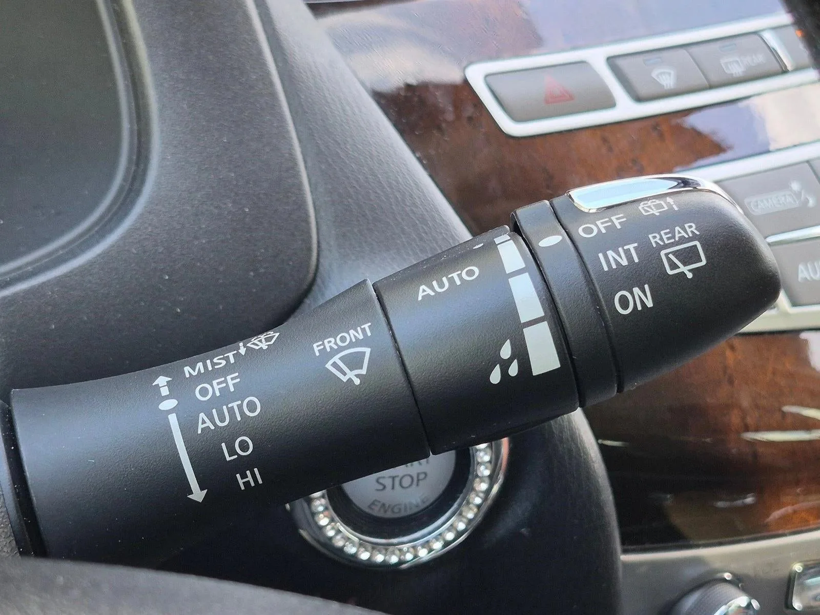2020 INFINITI QX60 LUXE FWD photo 12