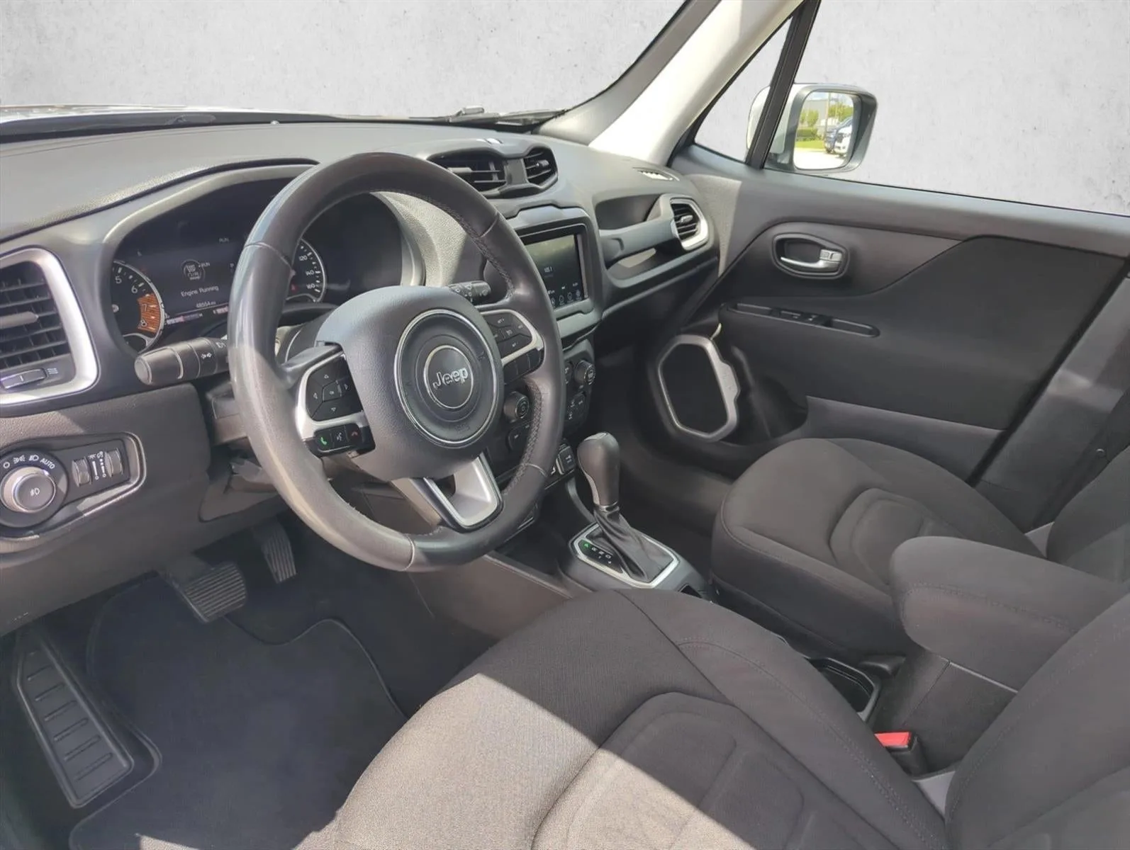 2021 Jeep Renegade Latitude FWD photo 6