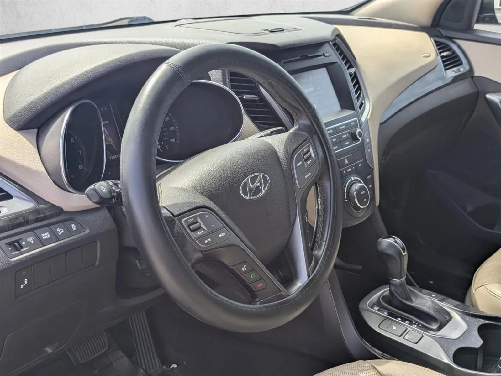 2017 Hyundai Santa Fe Sport 2.4L photo 9