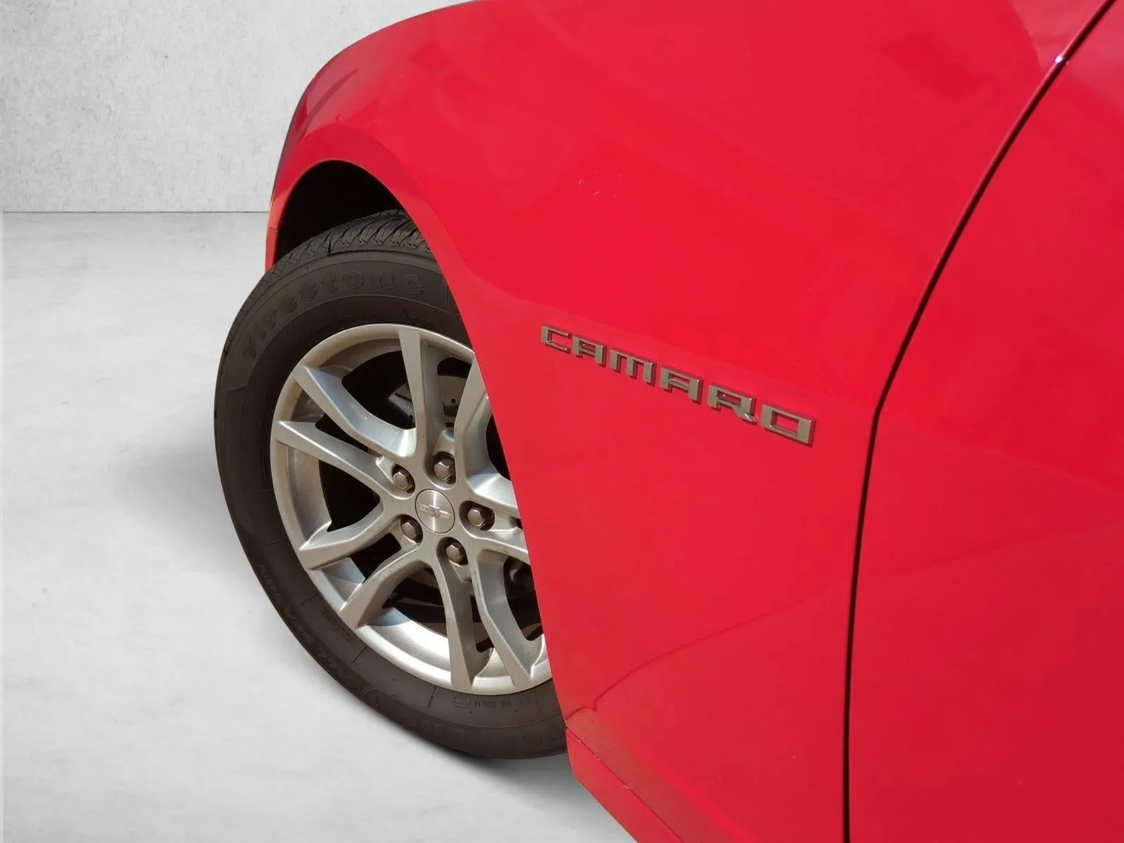 2015 Chevrolet Camaro 2dr Cpe LS w/2LS photo 8