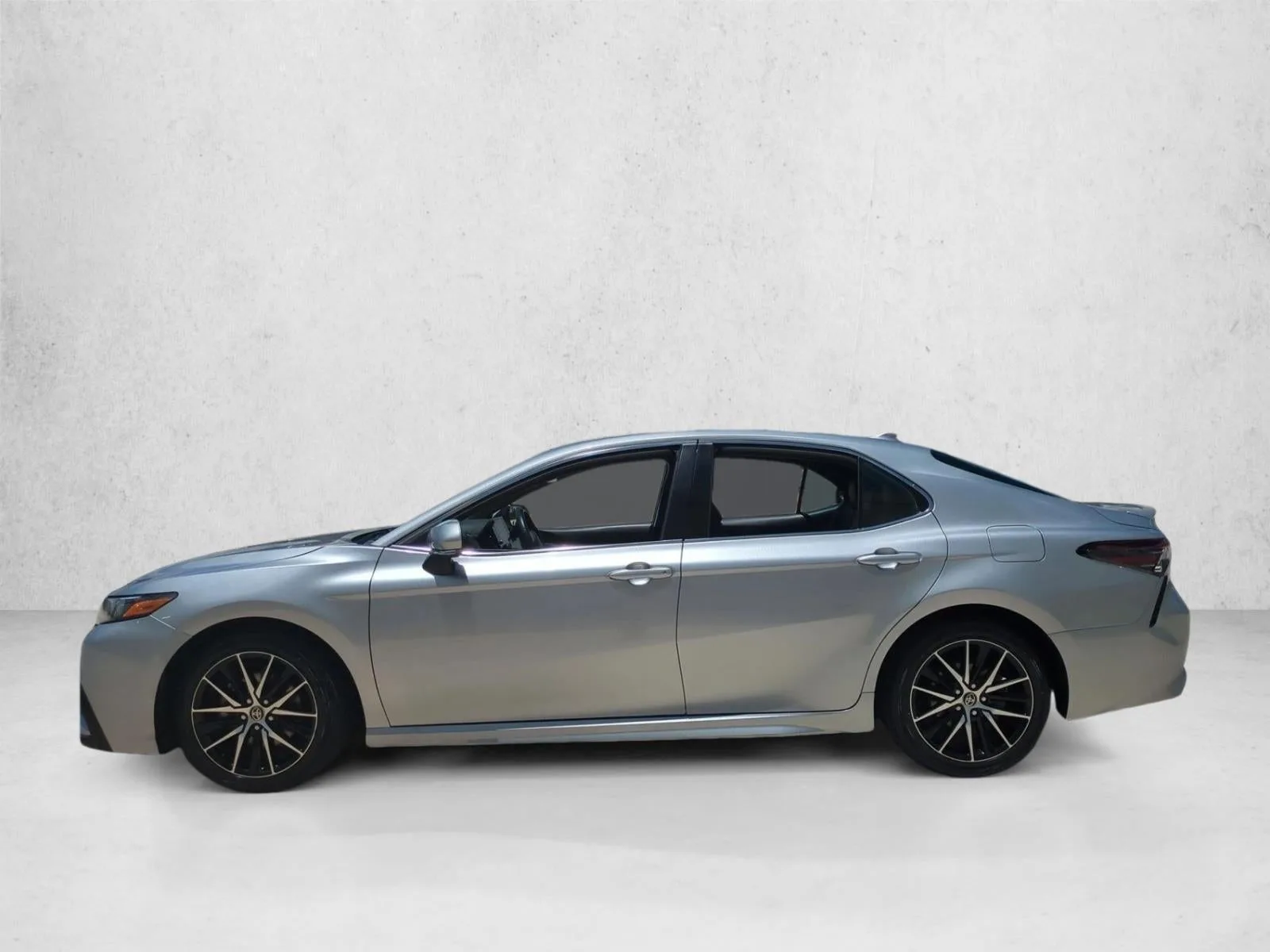 2023 Toyota Camry SE Auto (SE) photo 9