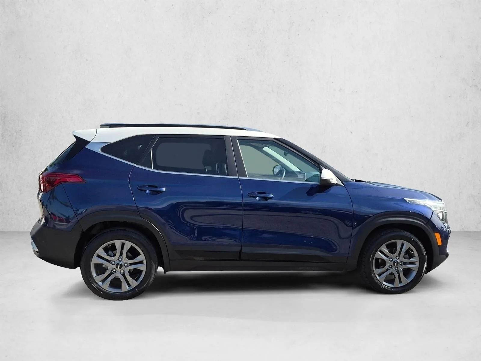 2023 Kia Seltos S IVT FWD photo 4