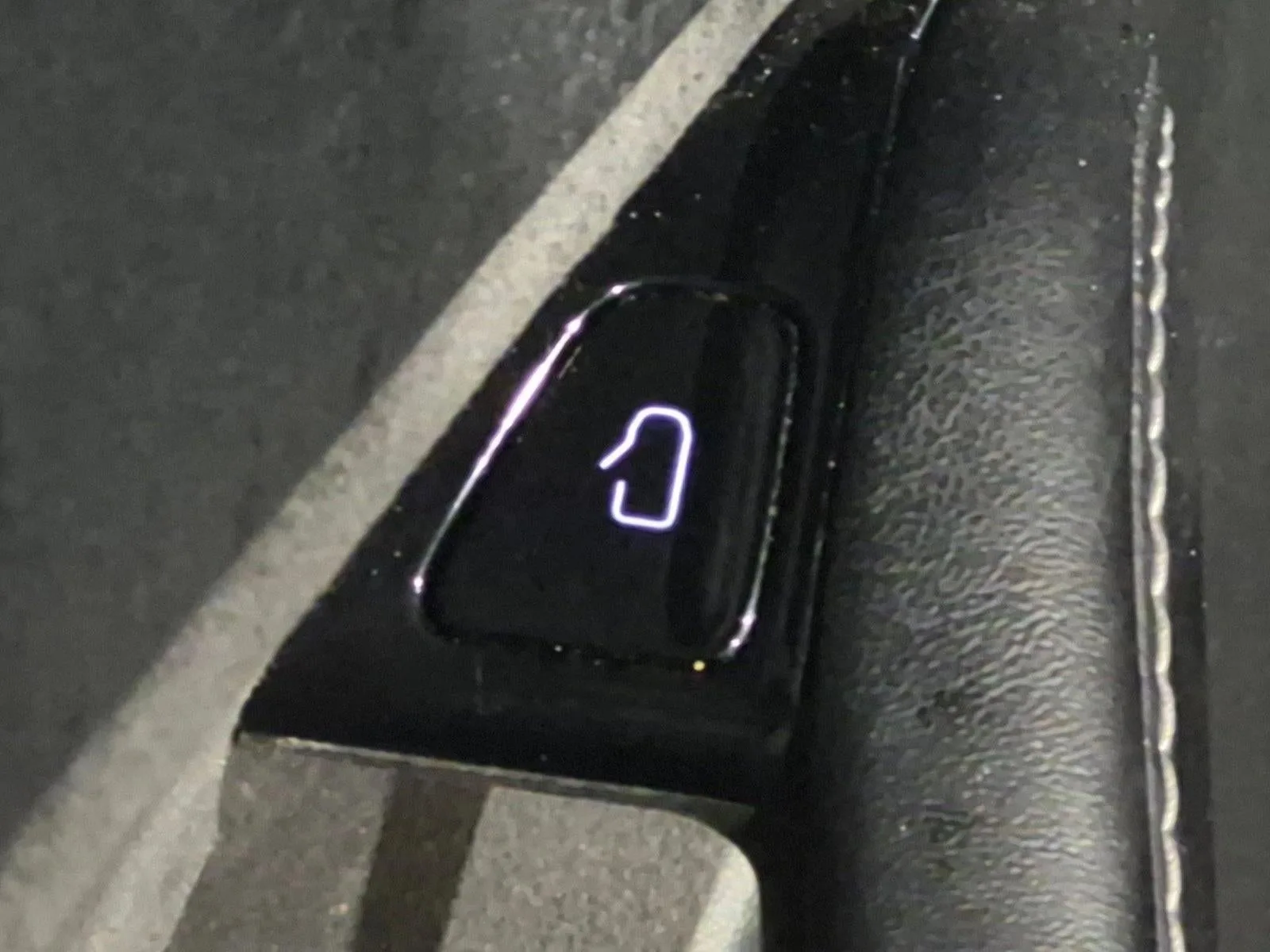 2021 Tesla Model Y Long Range AWD photo 8