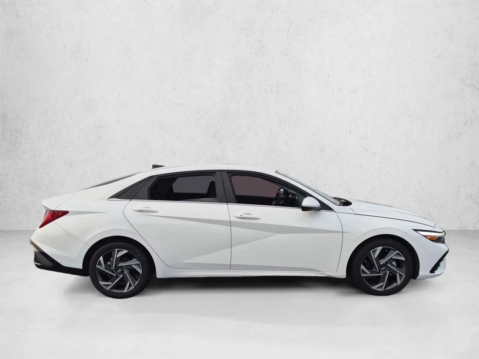 2024 Hyundai ELANTRA SEL IVT photo 4