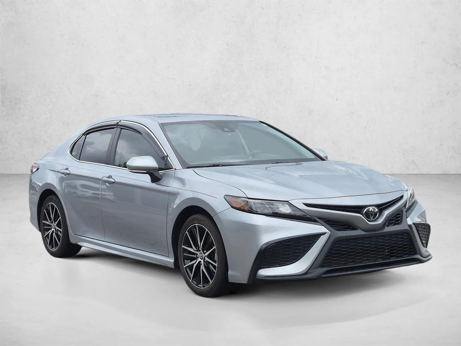 2022 Toyota Camry SE Auto (SE) photo 3