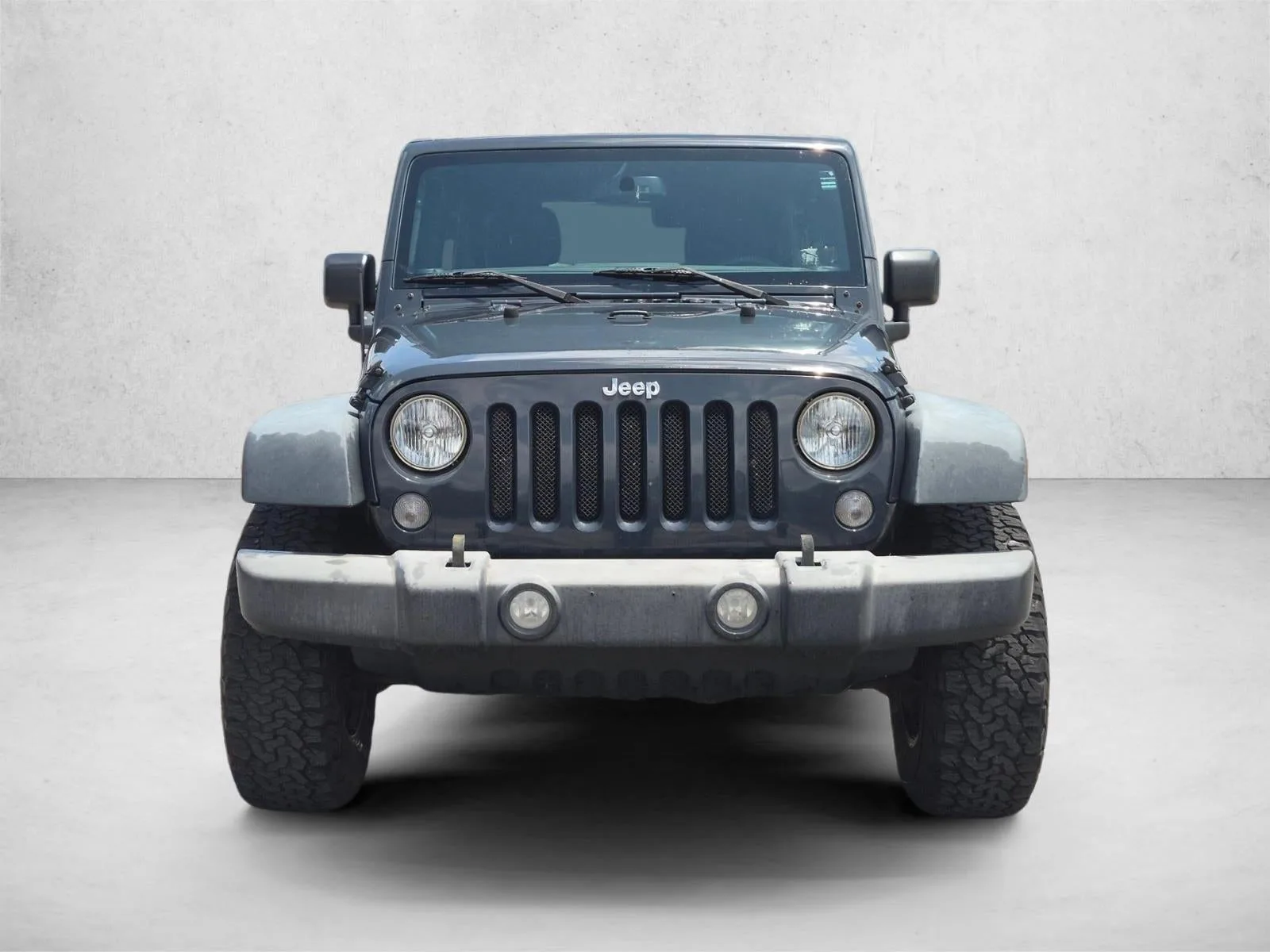 2016 Jeep Wrangler Unlimited 4WD 4dr Sport photo 2