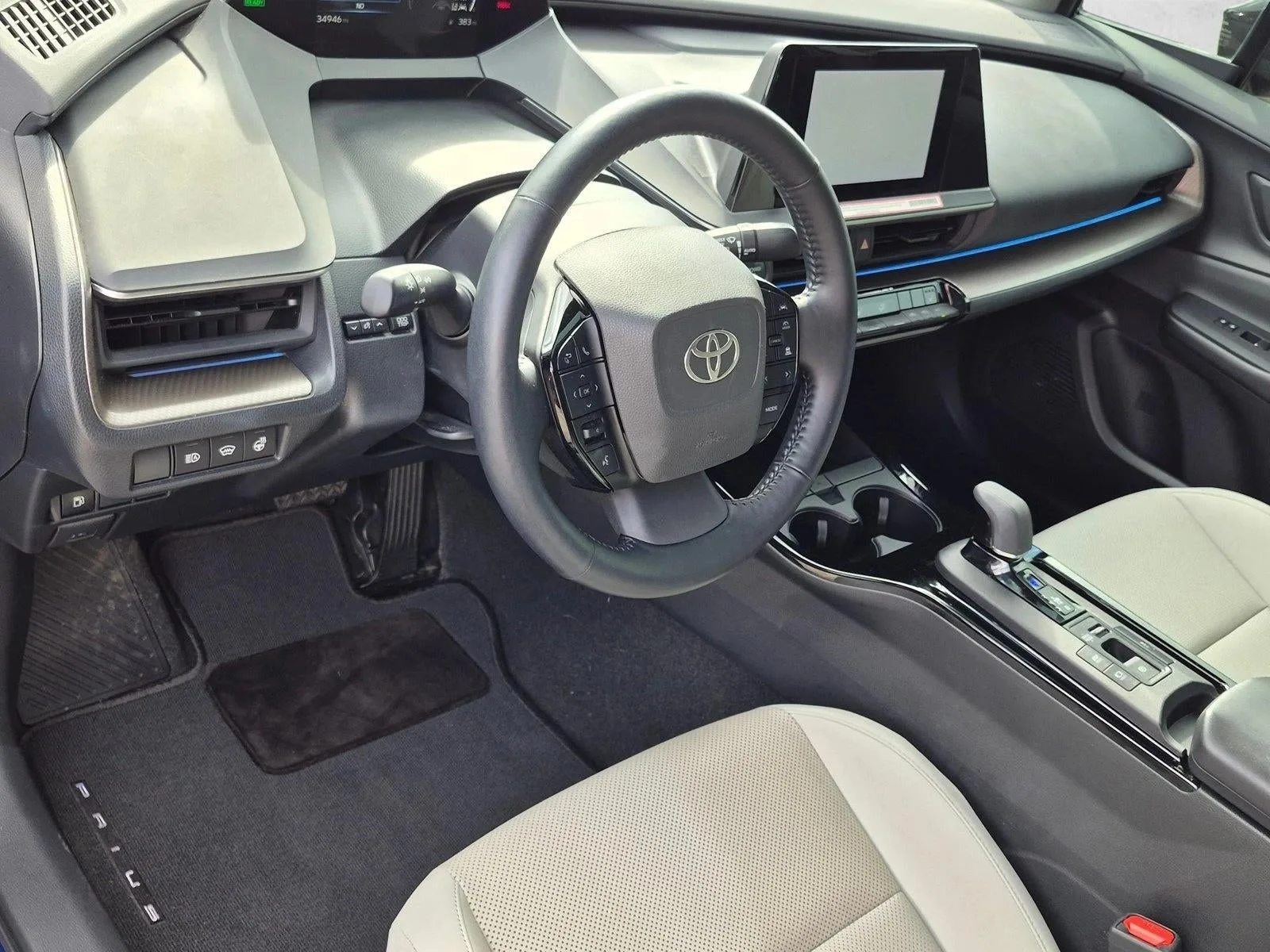 2023 Toyota Prius XLE photo 4